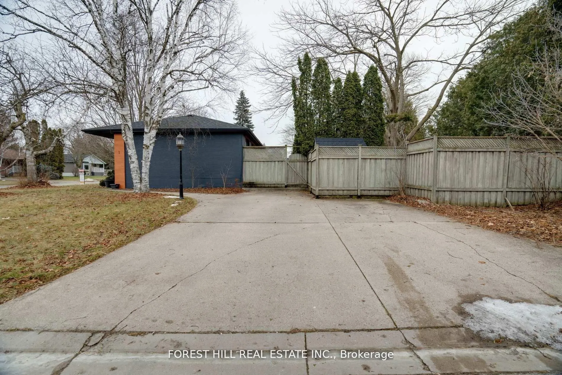 1 Willis Drive