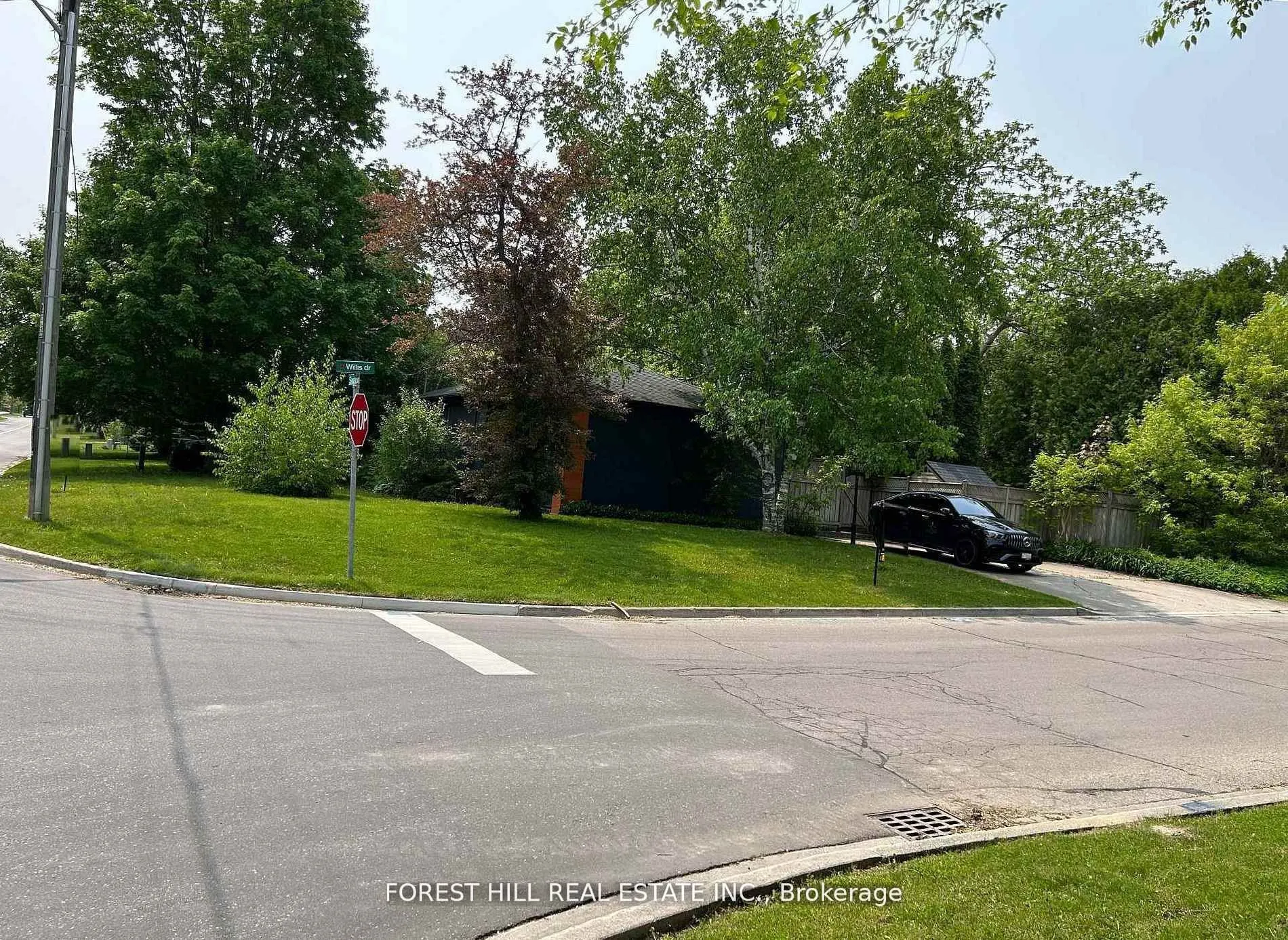 1 Willis Drive