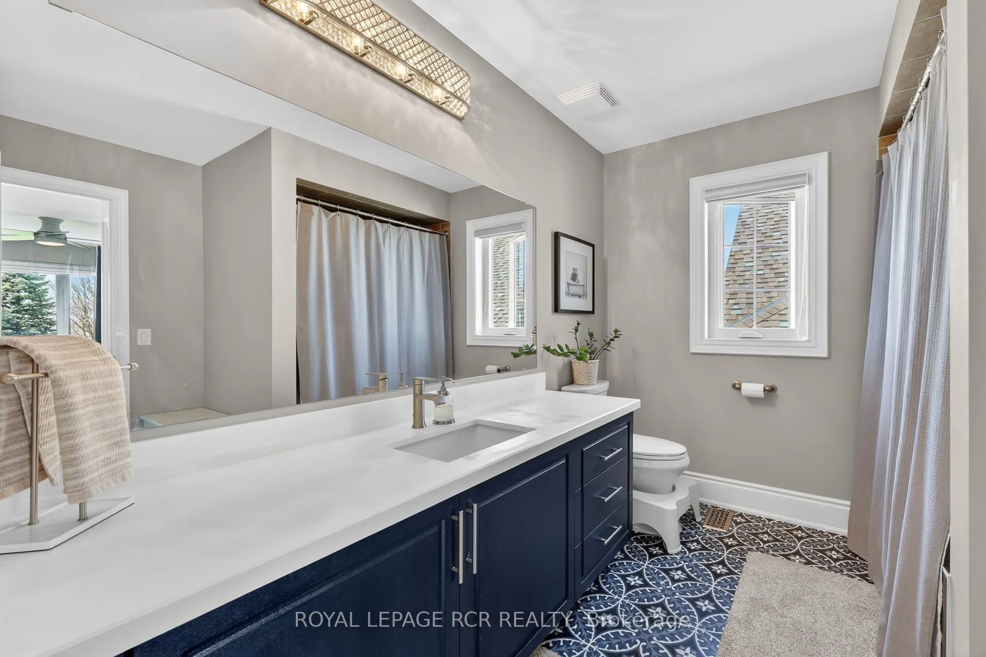 14 Emerald Heights Drive