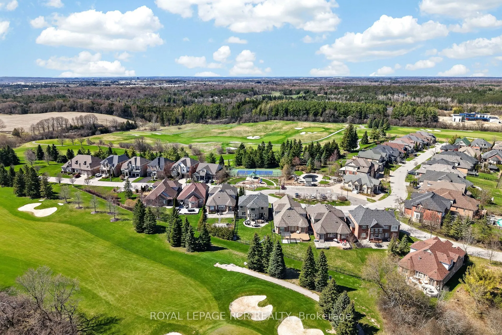 14 Emerald Heights Drive