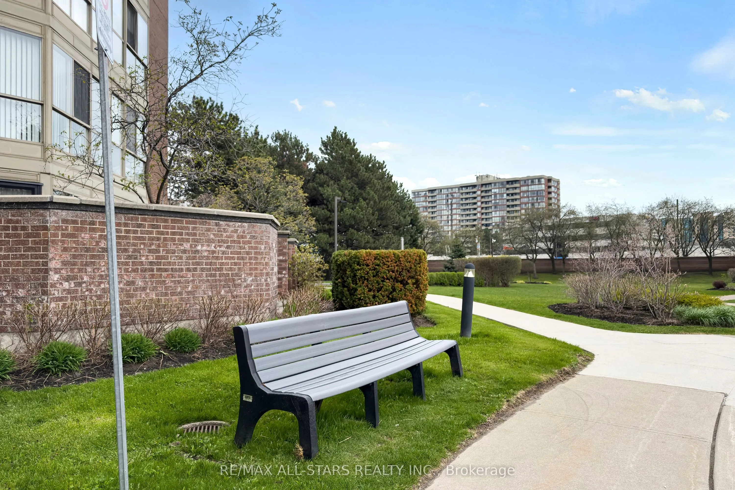 5 Weldrick Road W #506