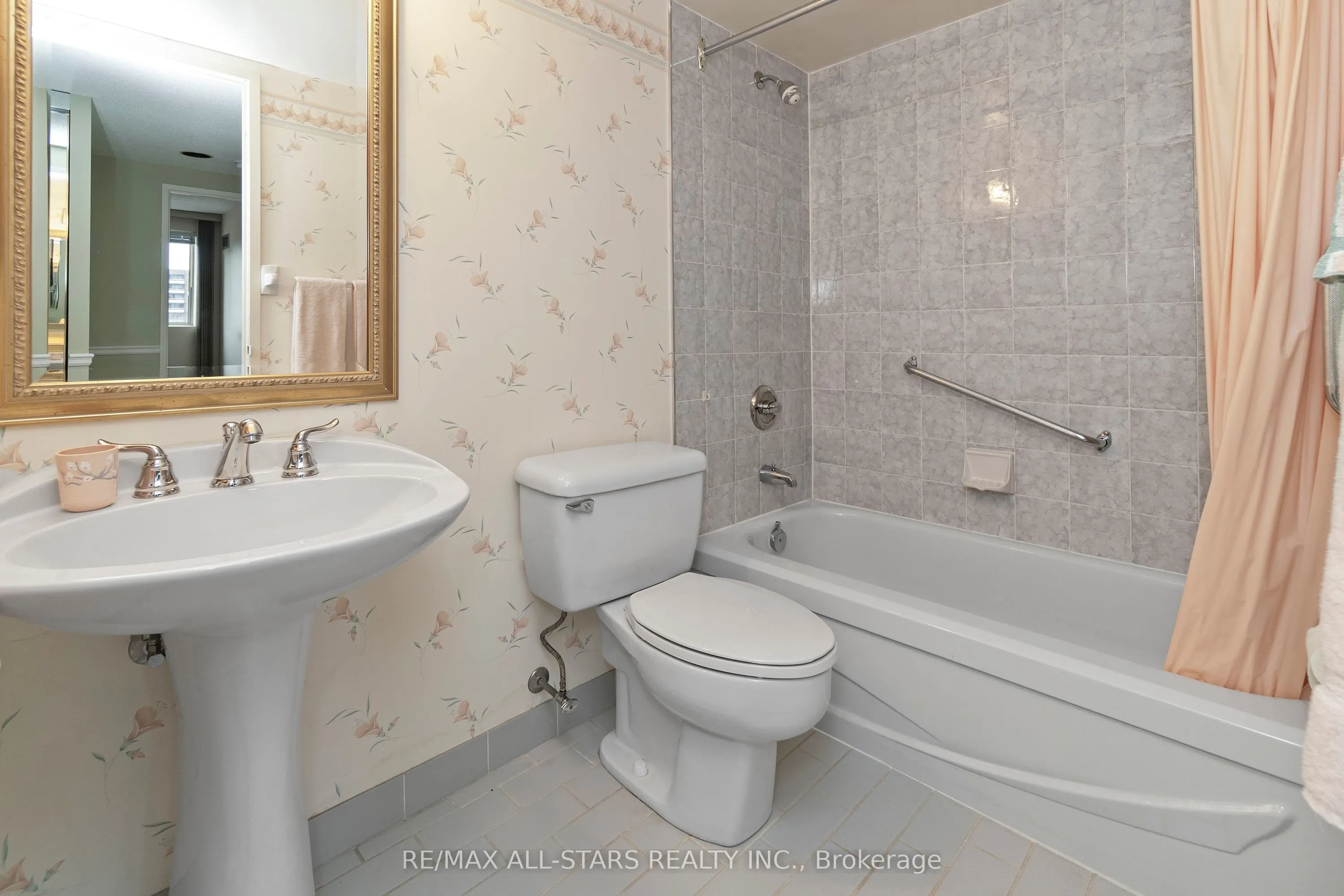 5 Weldrick Road W #506