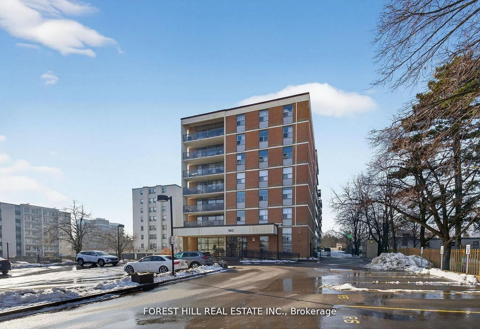 180 DUDLEY Avenue #302