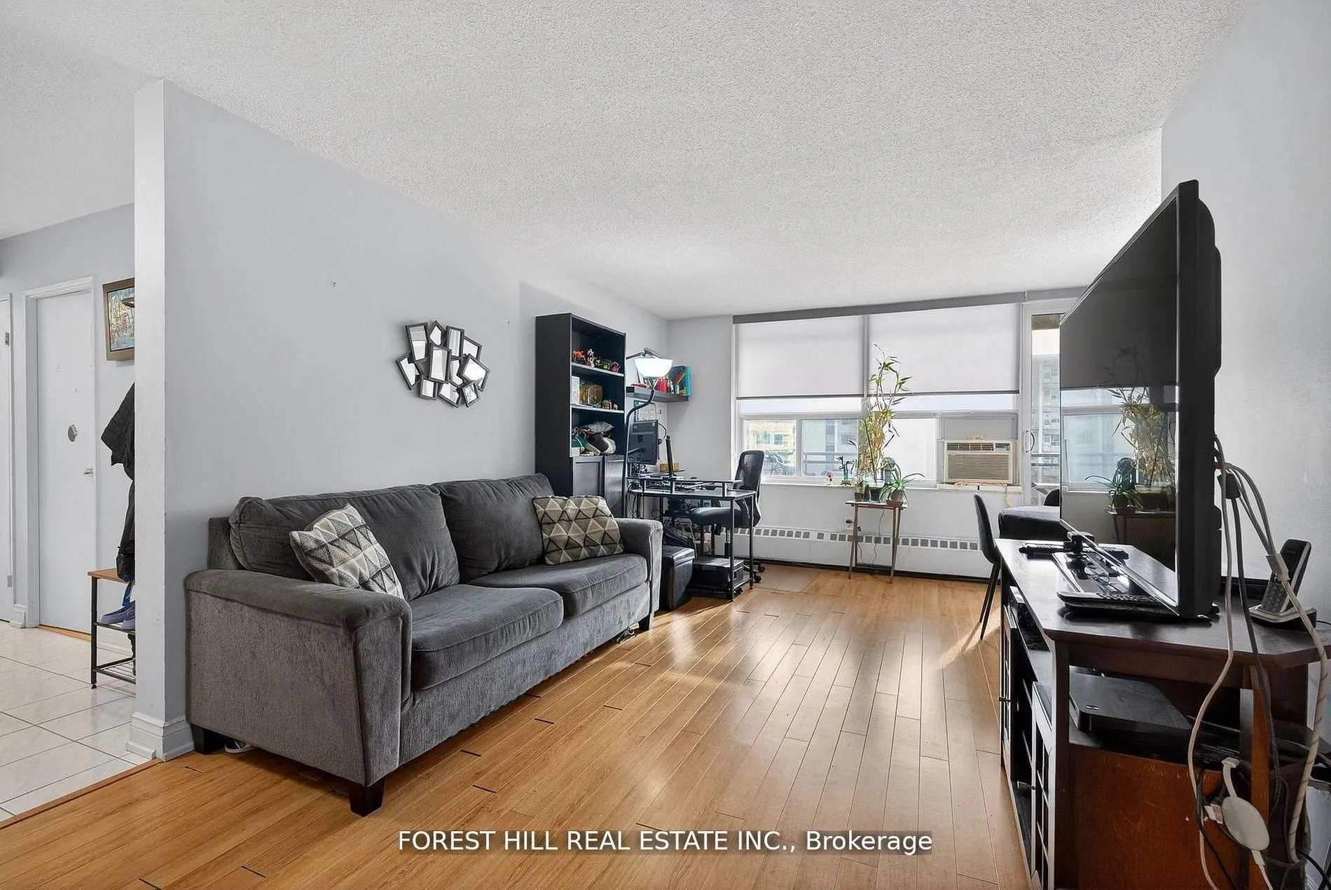 180 DUDLEY Avenue #302