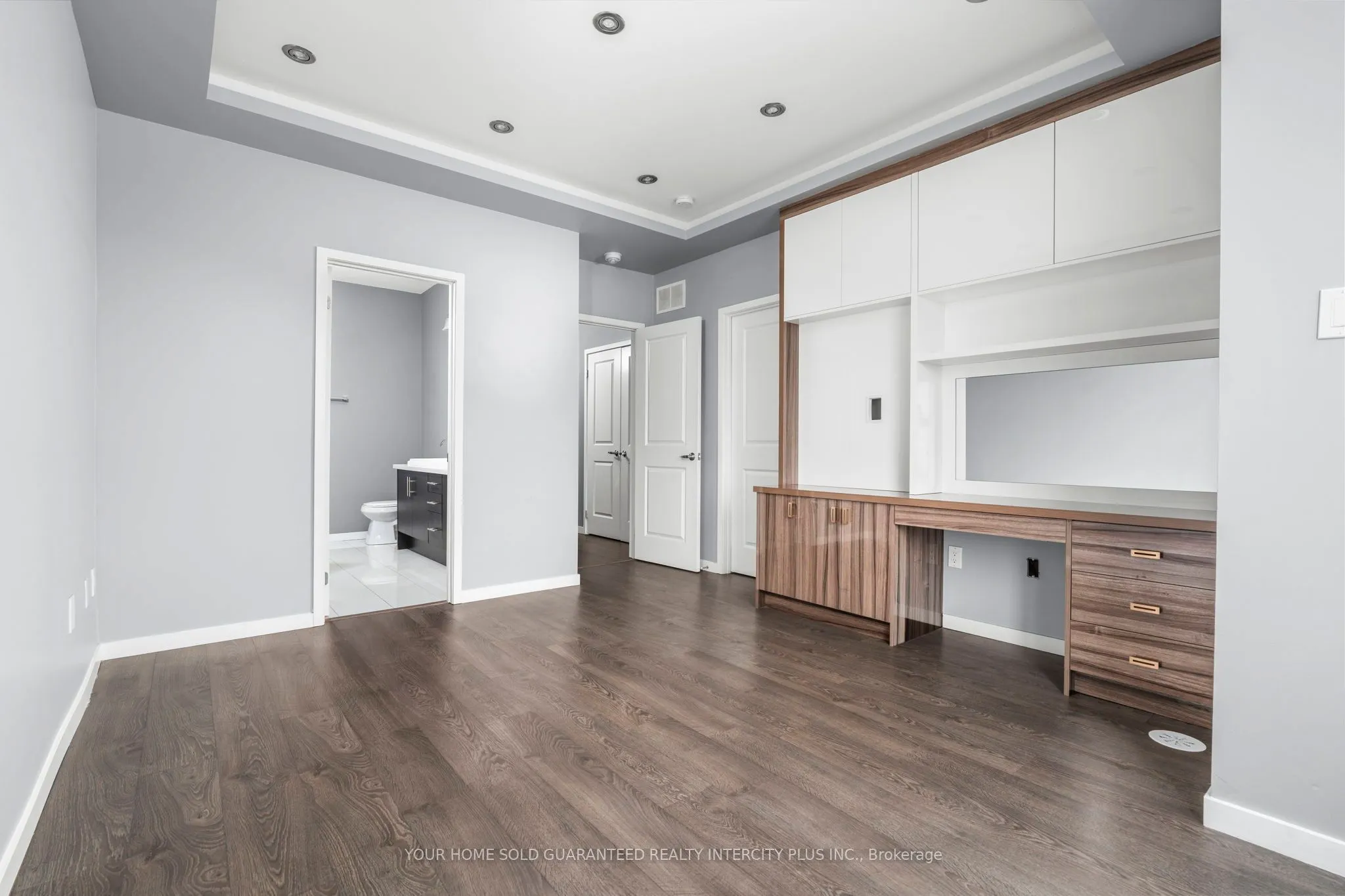 3910 Major Mackenzie Drive