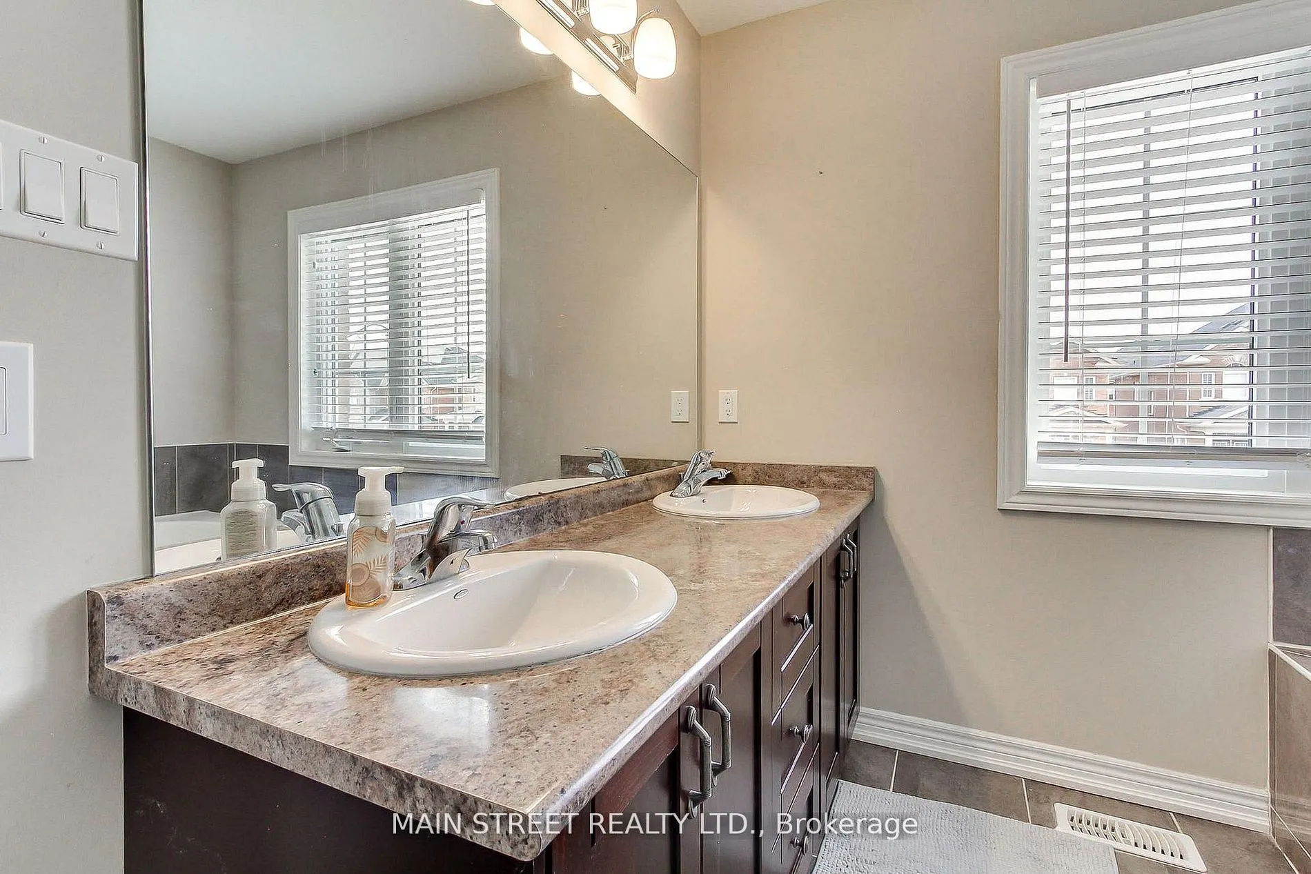 42 Prosser Crescent
