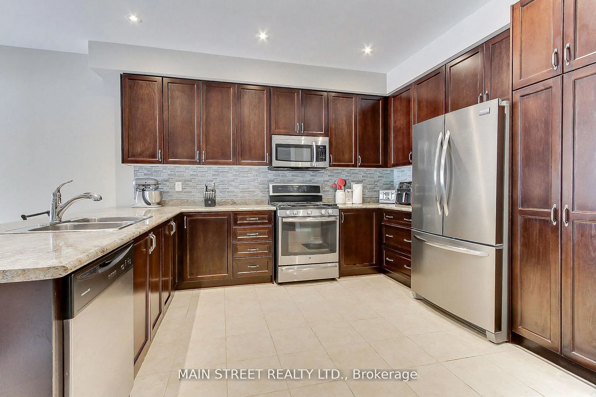 42 Prosser Crescent