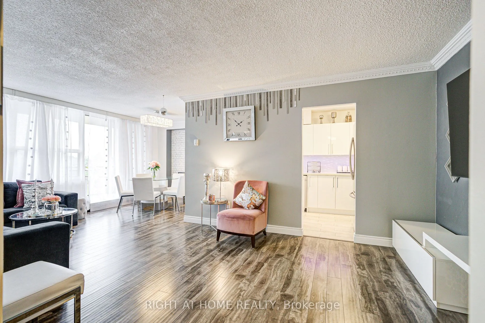 180 Dudley Avenue #607