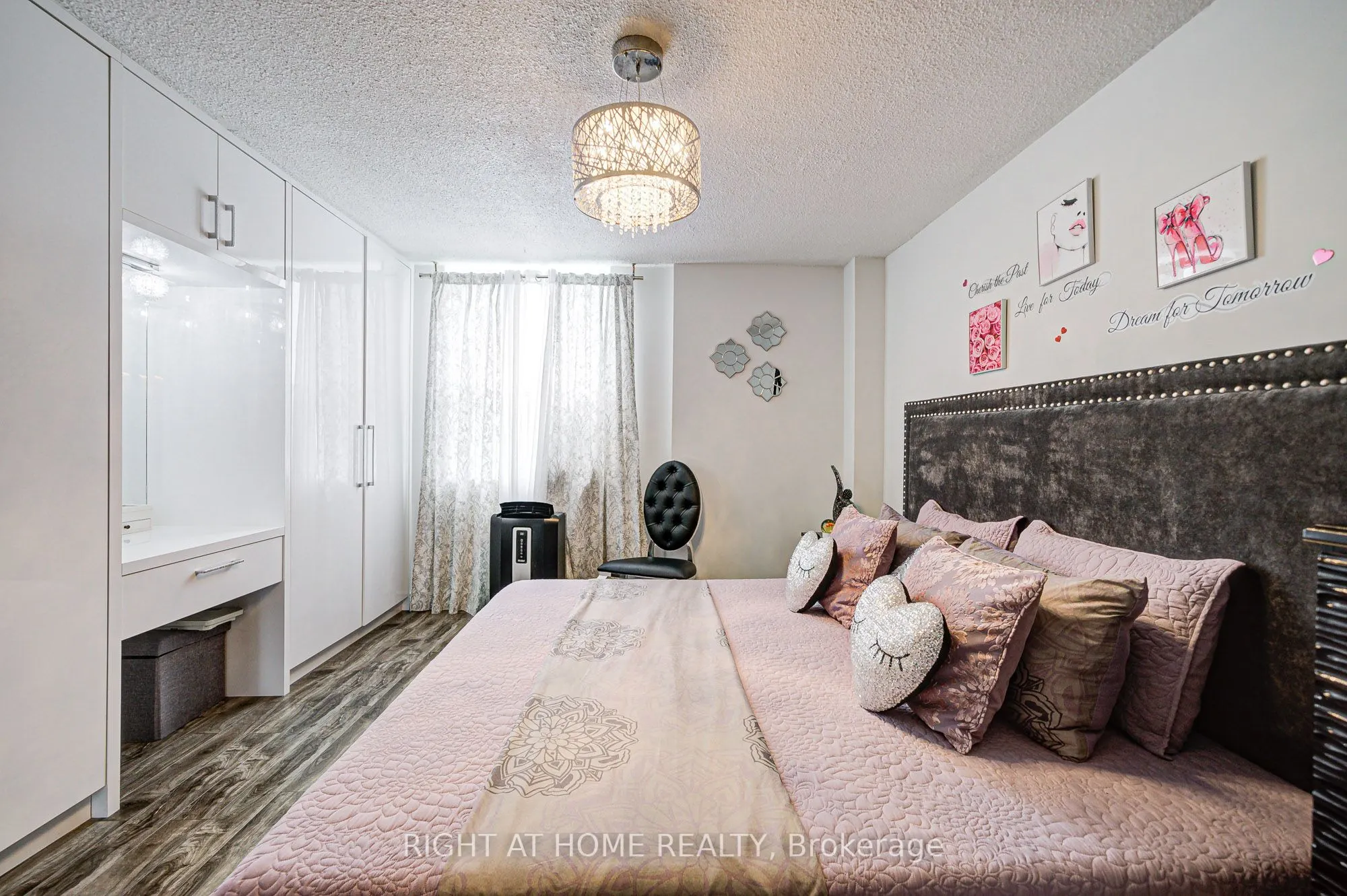 180 Dudley Avenue #607