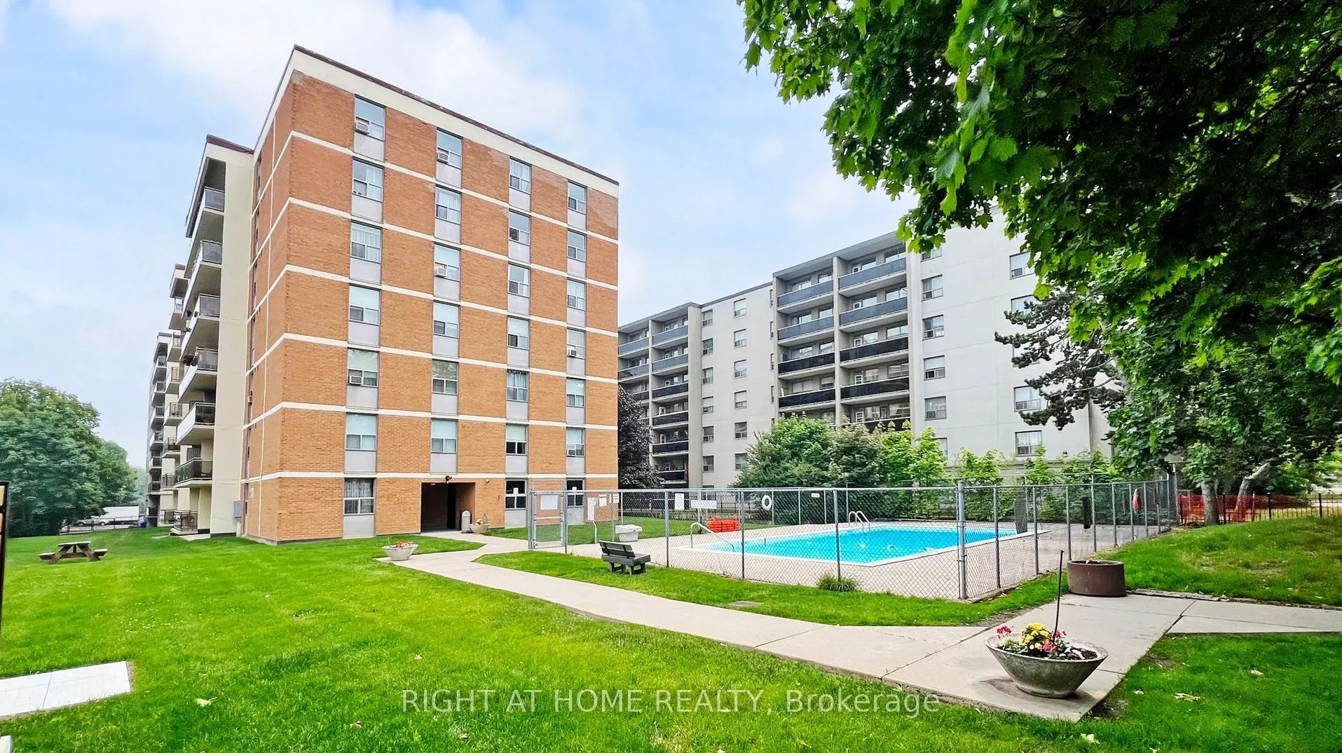 180 Dudley Avenue #607
