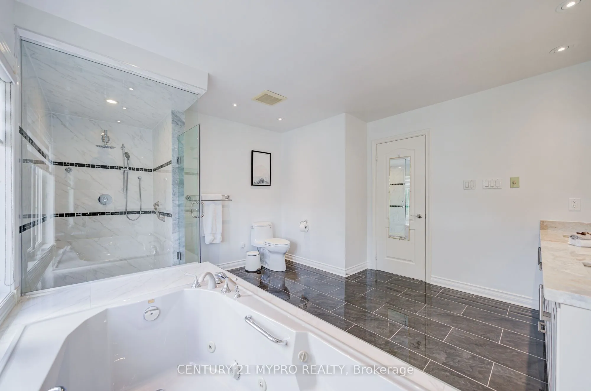 22 Ardwold Gate