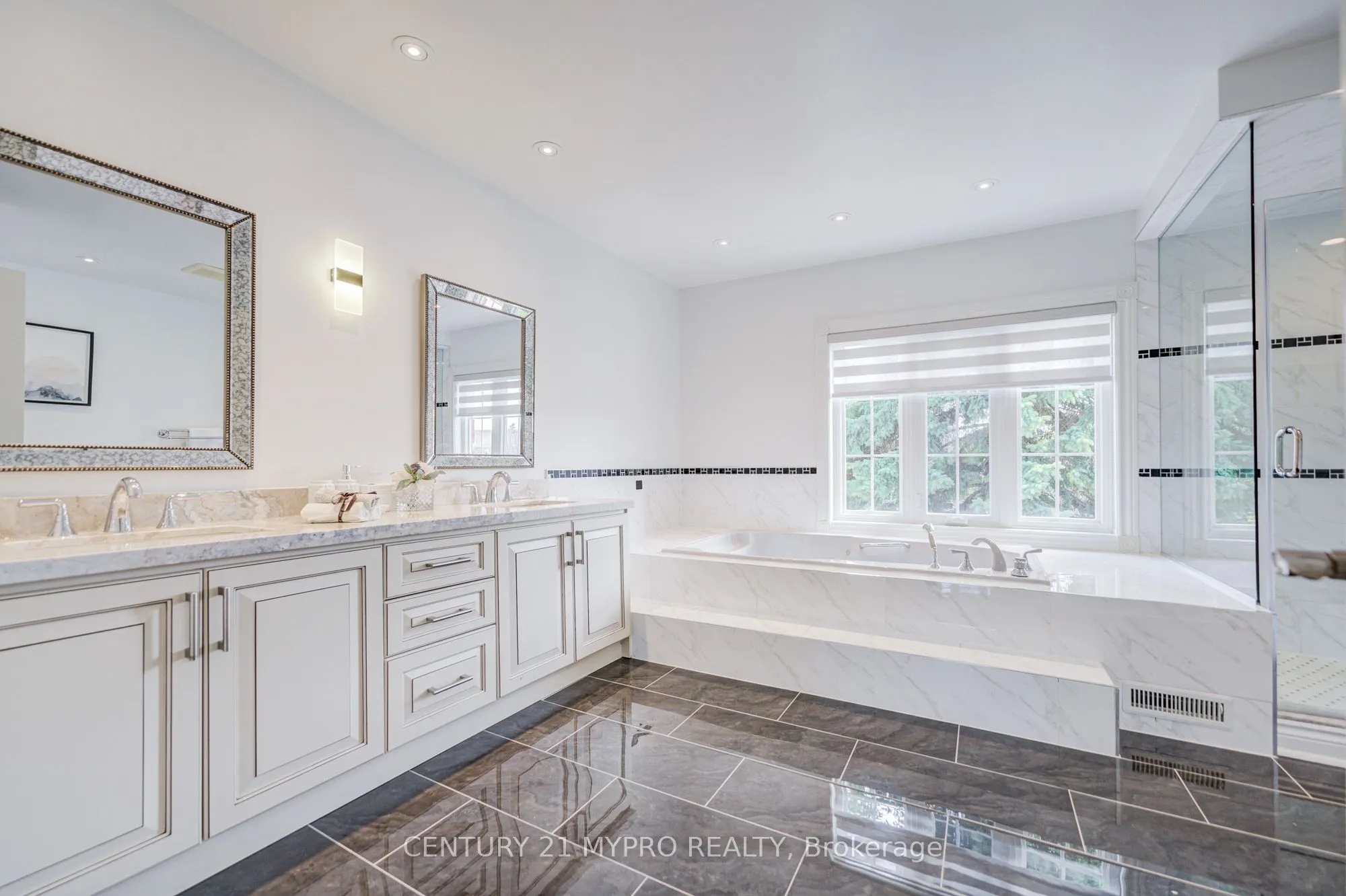22 Ardwold Gate