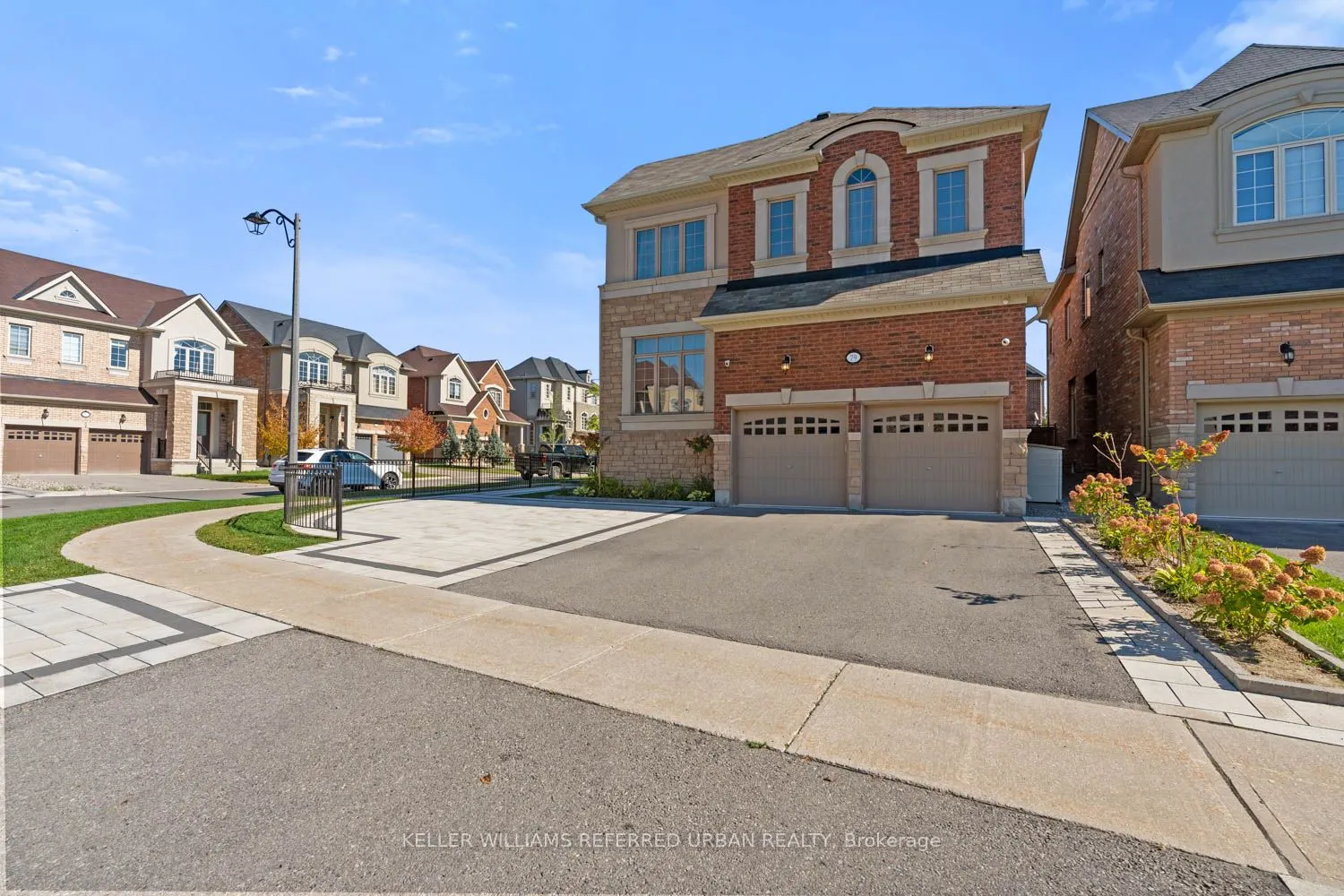 79 Chaiwood Court