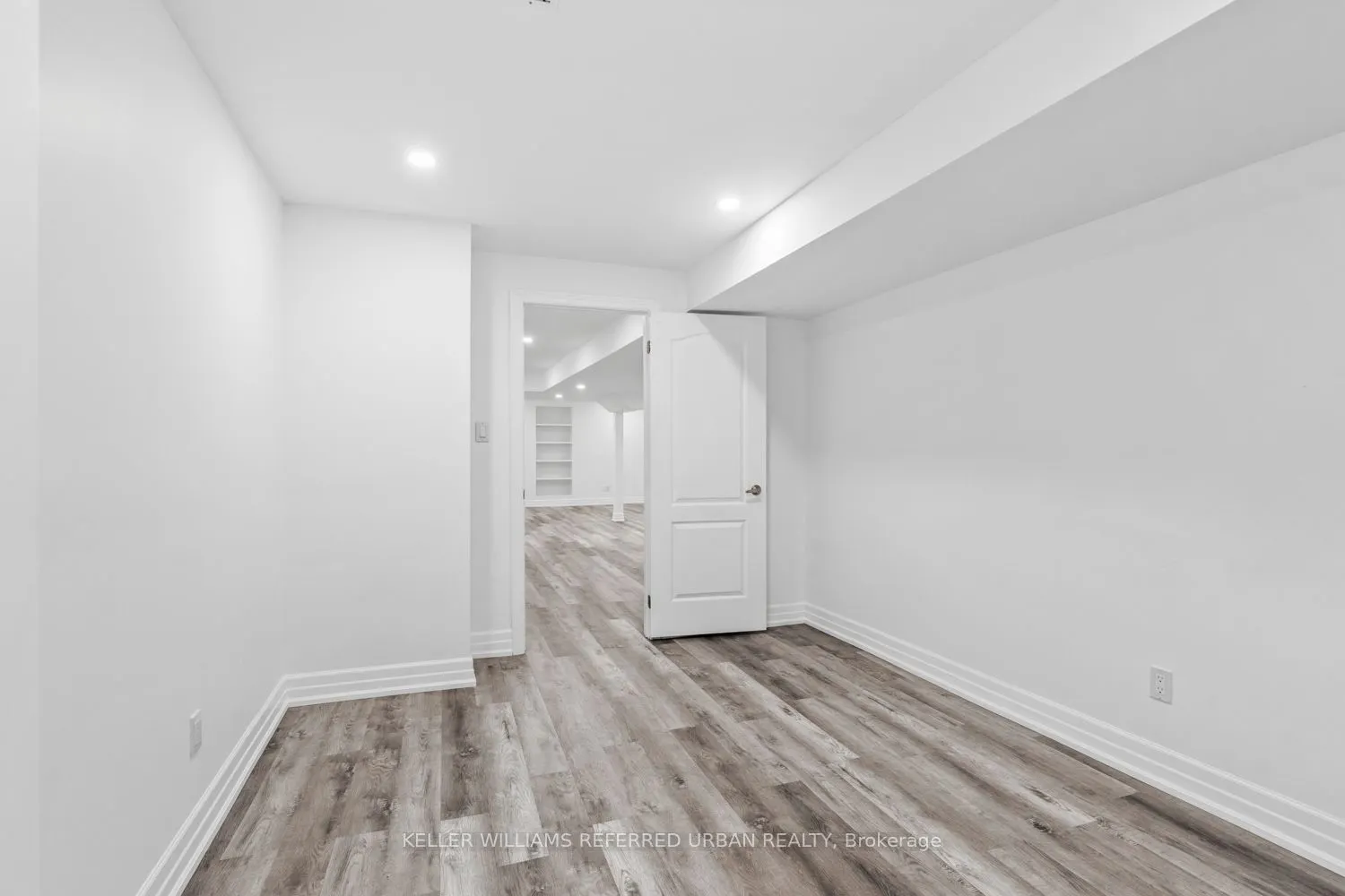 79 Chaiwood Court