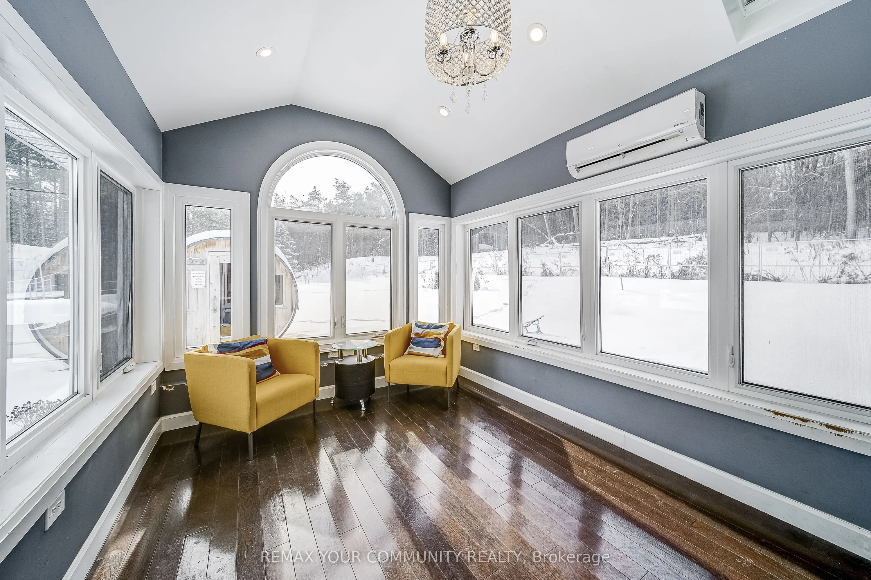 3433 Mount Albert Road