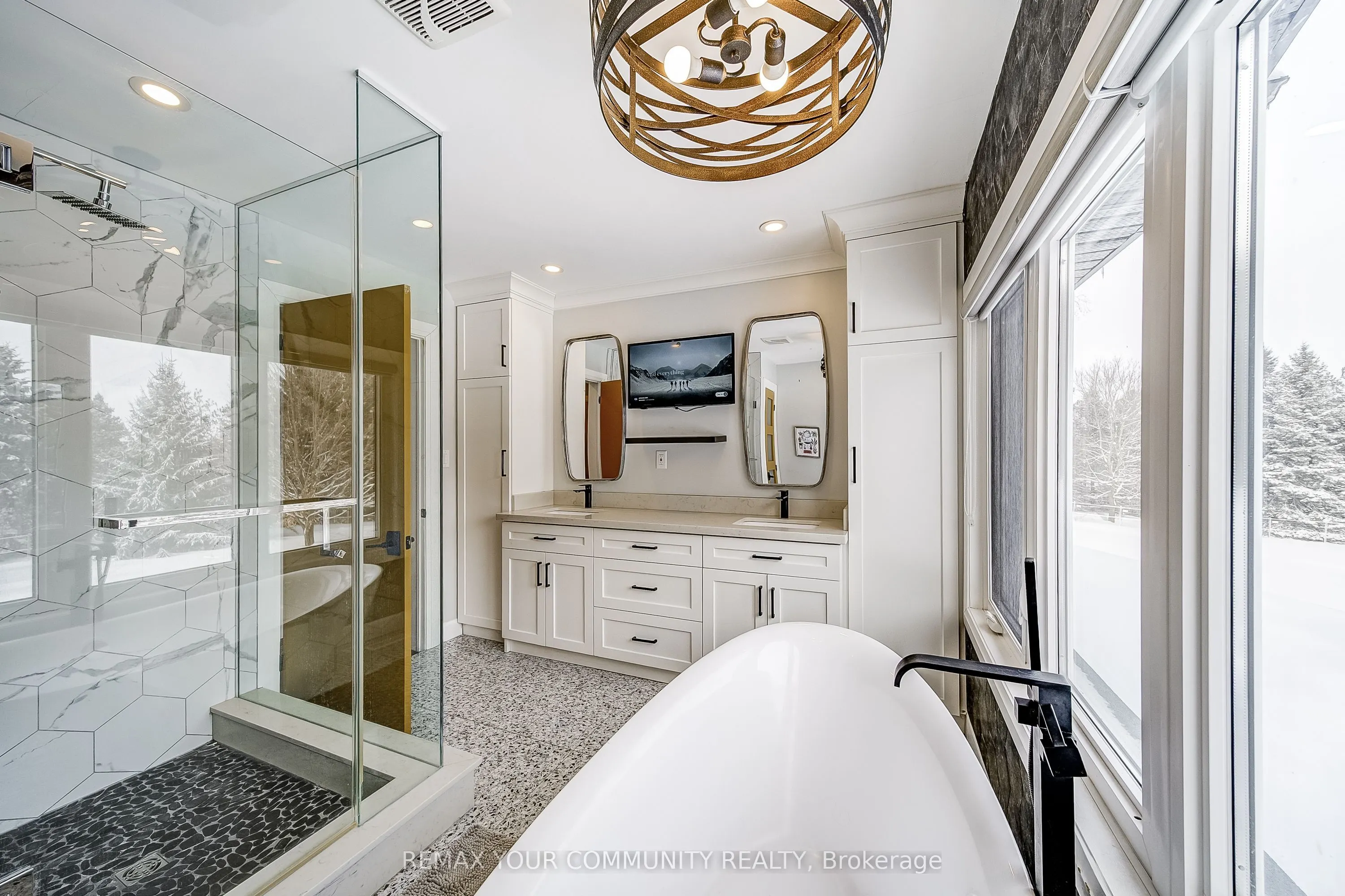 3433 Mount Albert Road