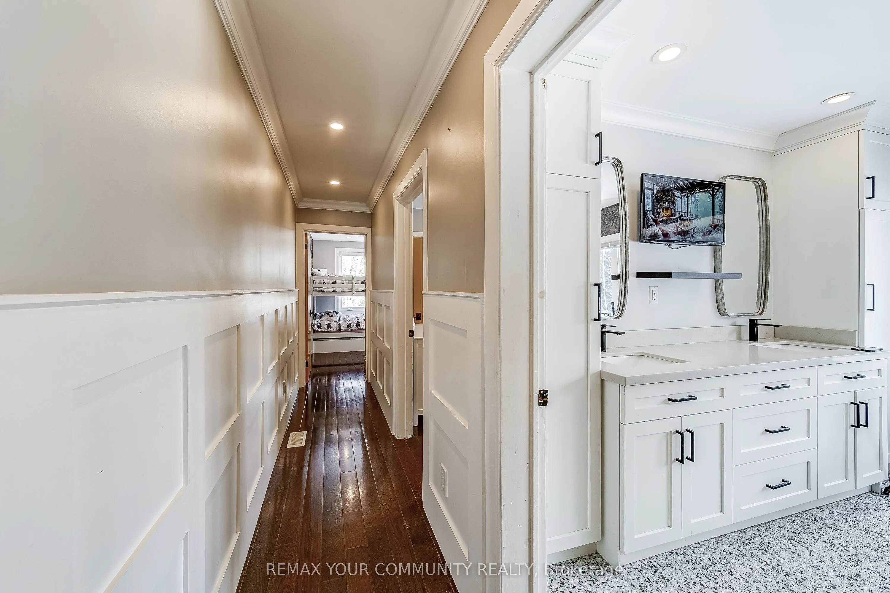 3433 Mount Albert Road
