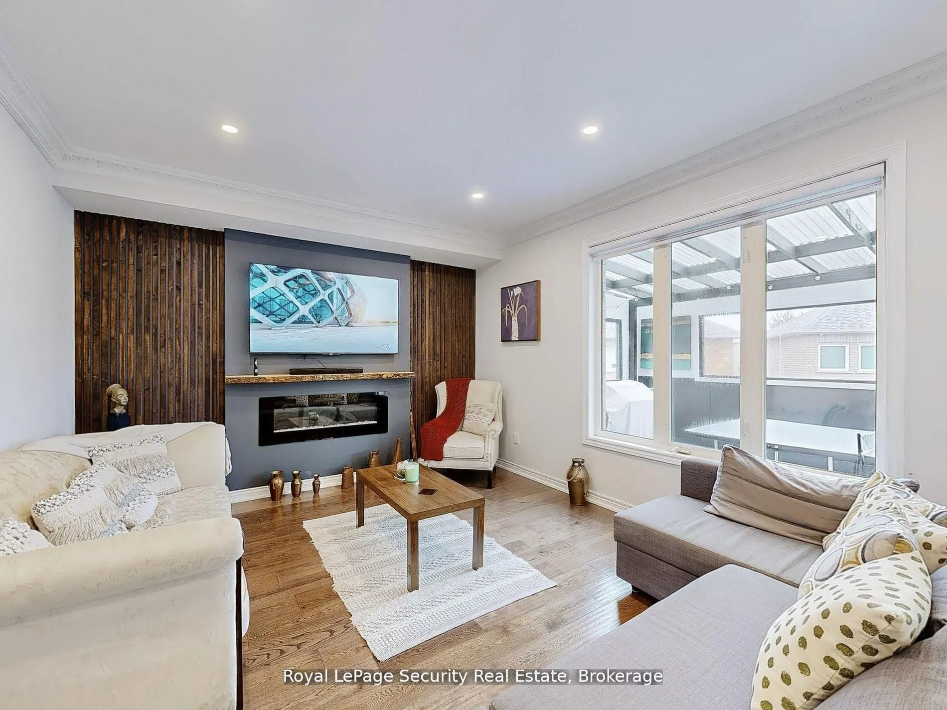 128 Daiseyfield Crescent