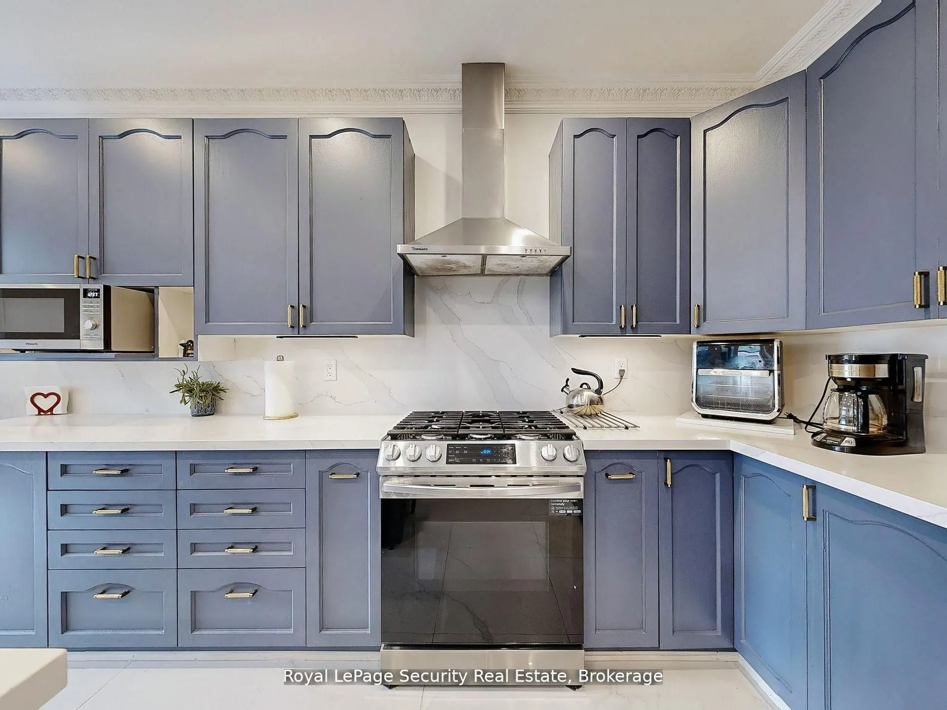 128 Daiseyfield Crescent