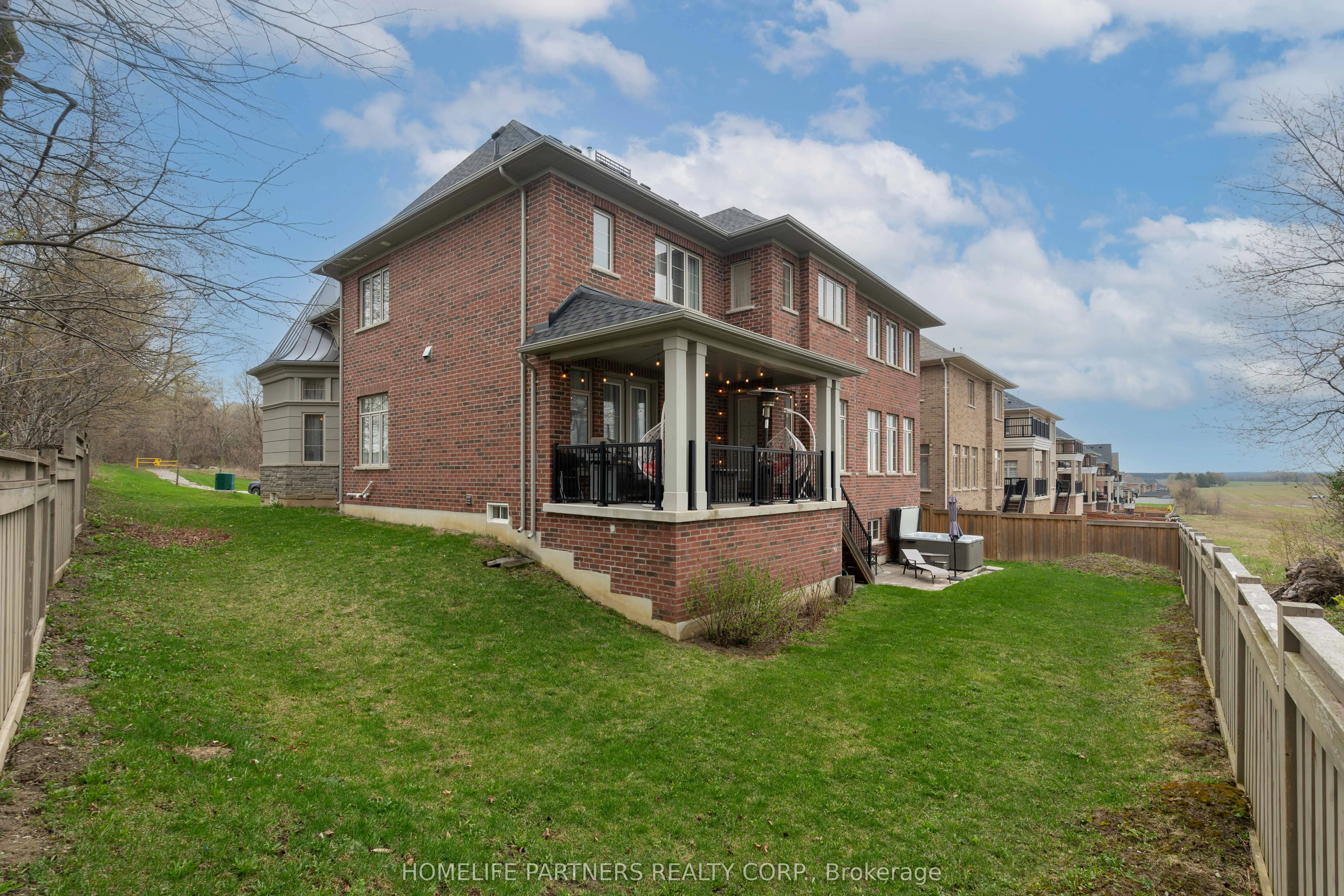 23 Macmurchy Avenue