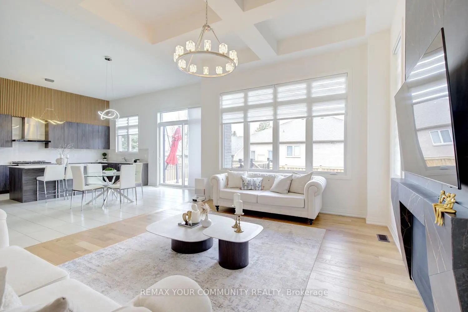 96 Bond Crescent