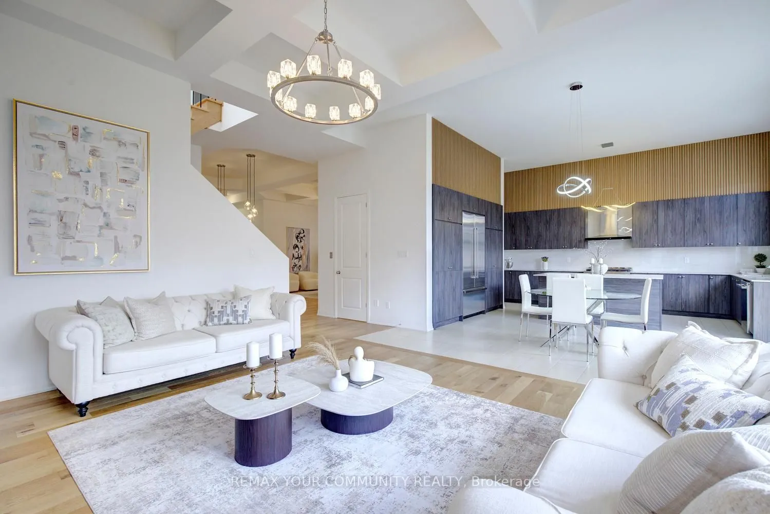 96 Bond Crescent