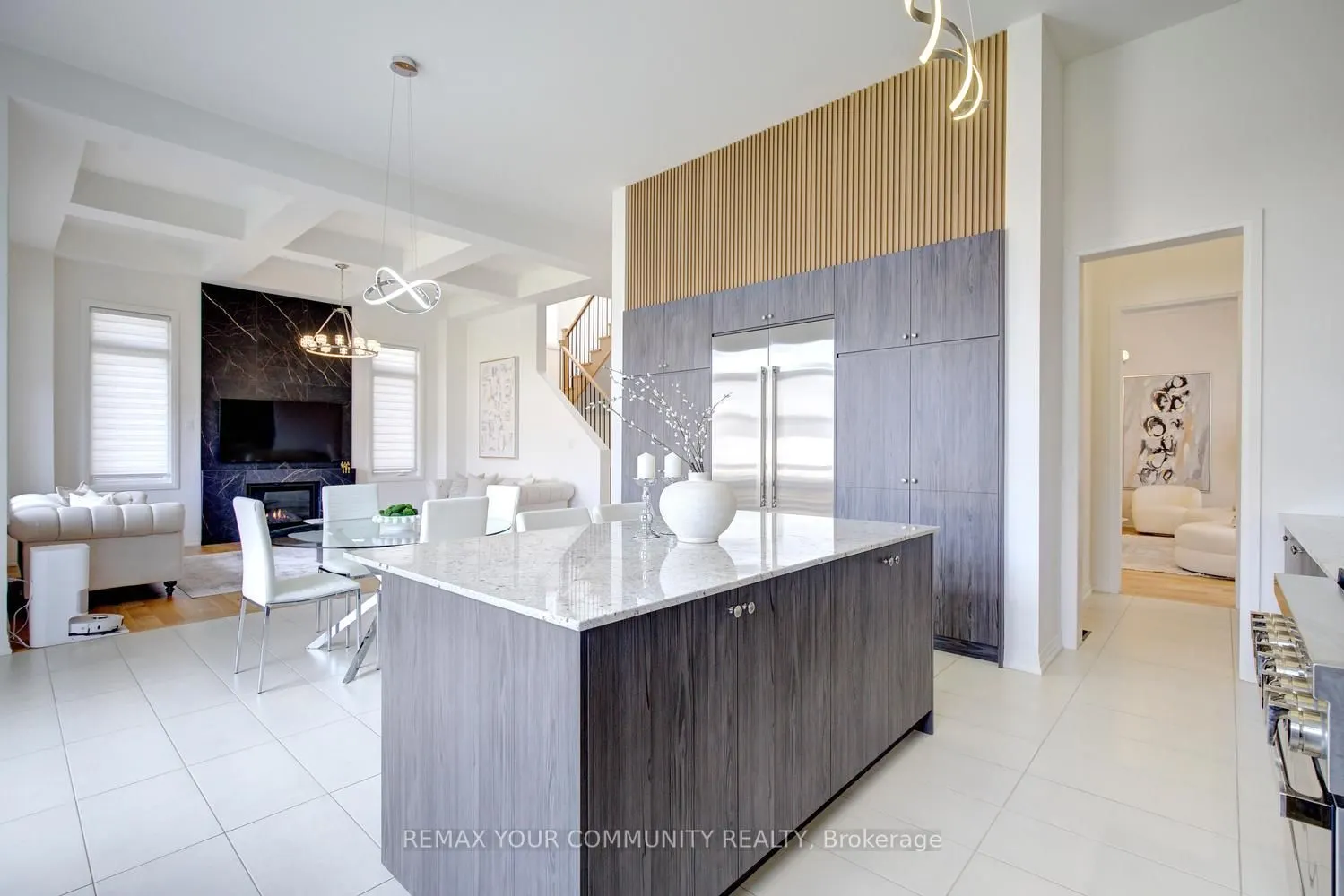 96 Bond Crescent