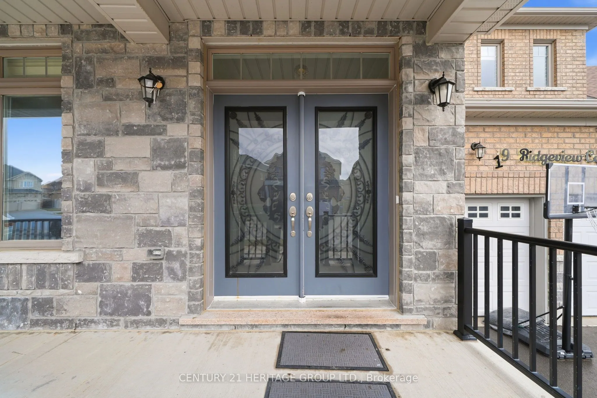 19 Ridgeview Court