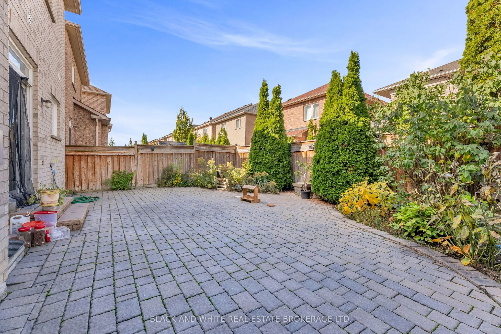 18 Daiseyfield Crescent