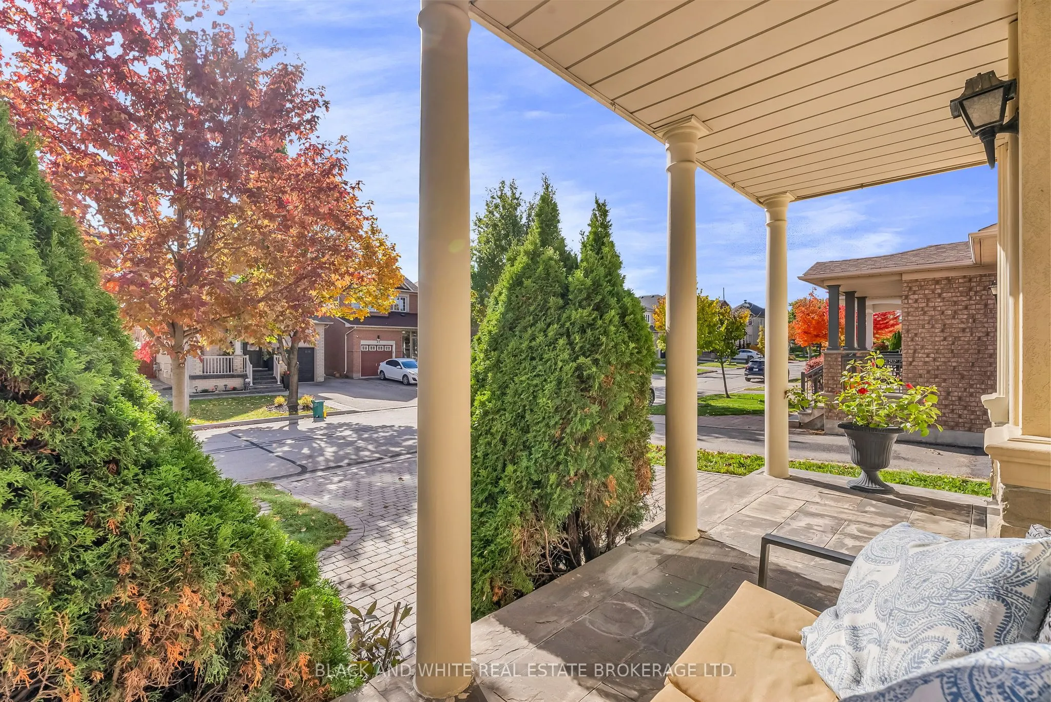 18 Daiseyfield Crescent