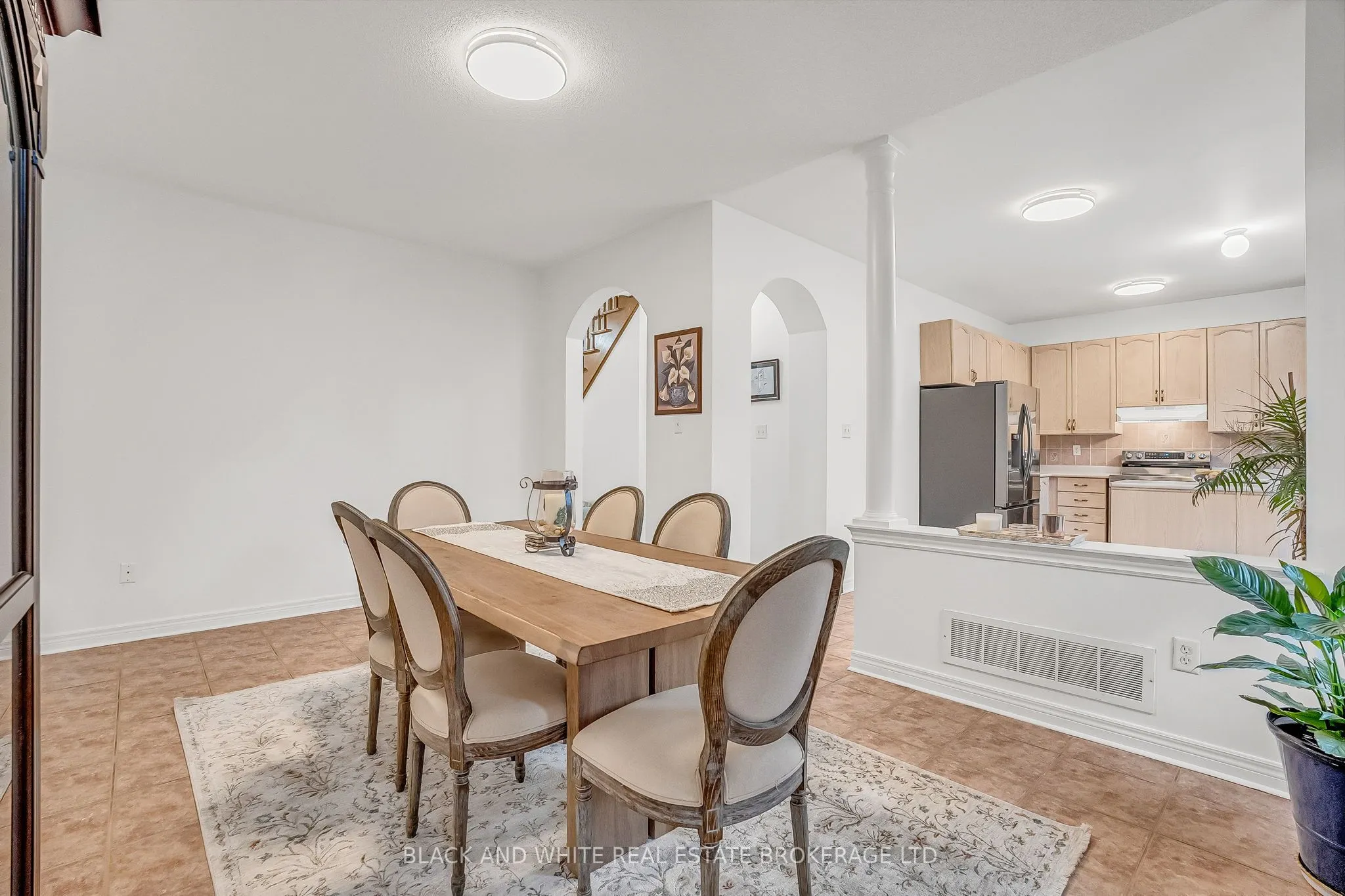 18 Daiseyfield Crescent
