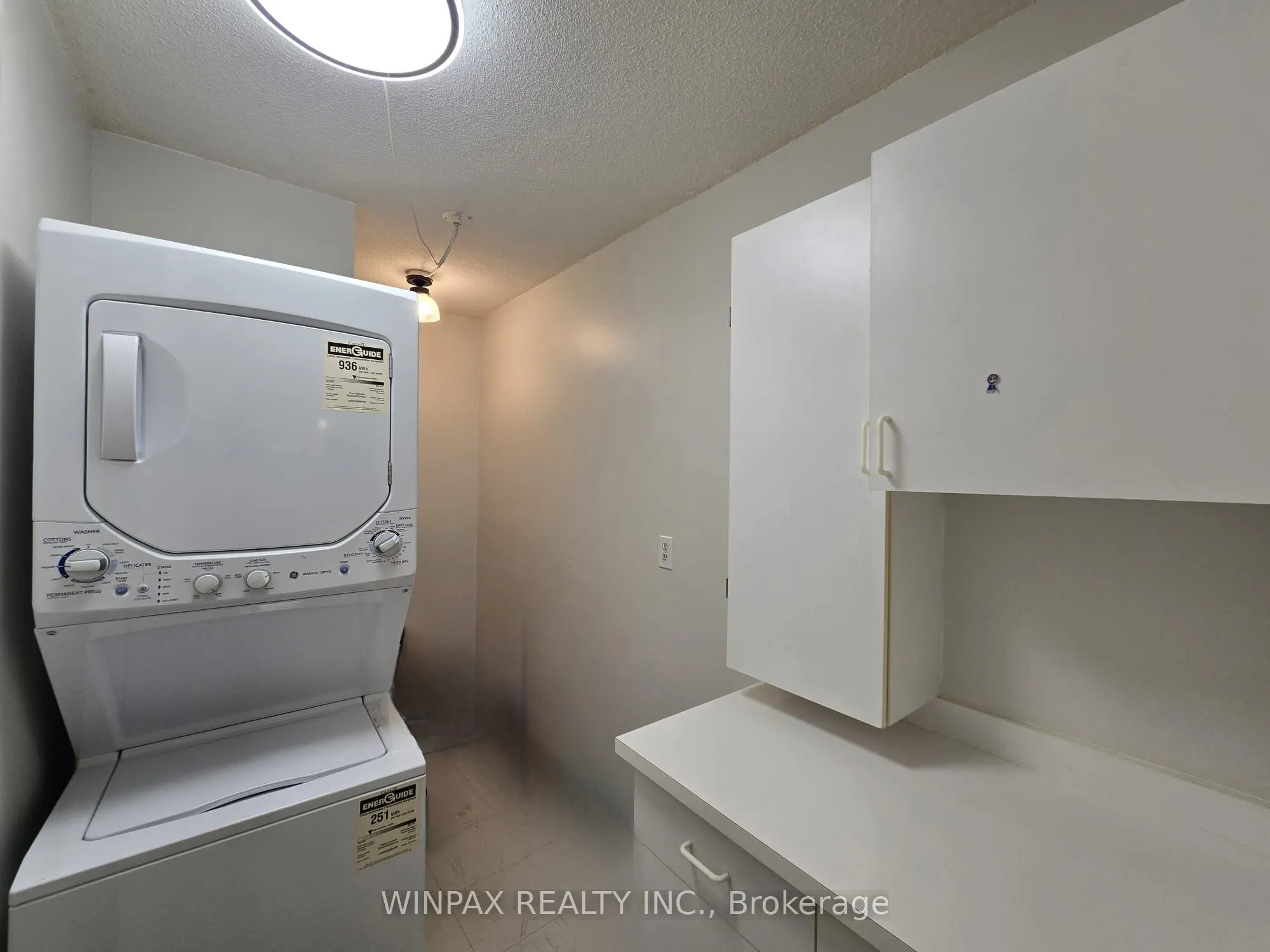 20 Harding Boulevard #1202