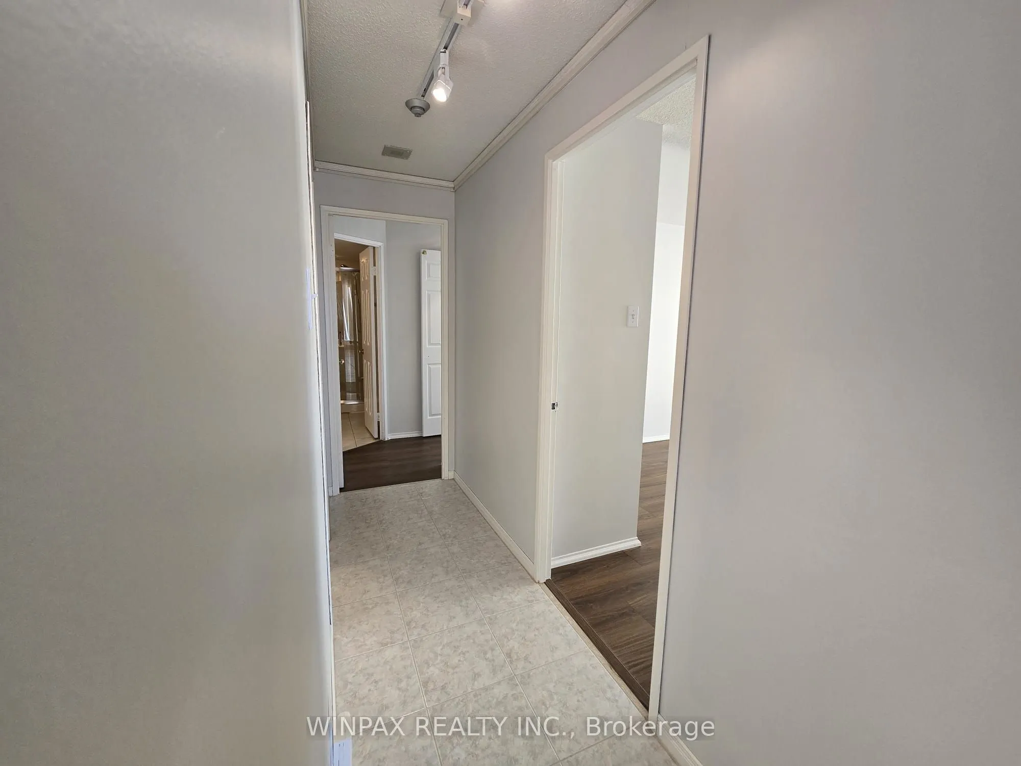 20 Harding Boulevard #1202