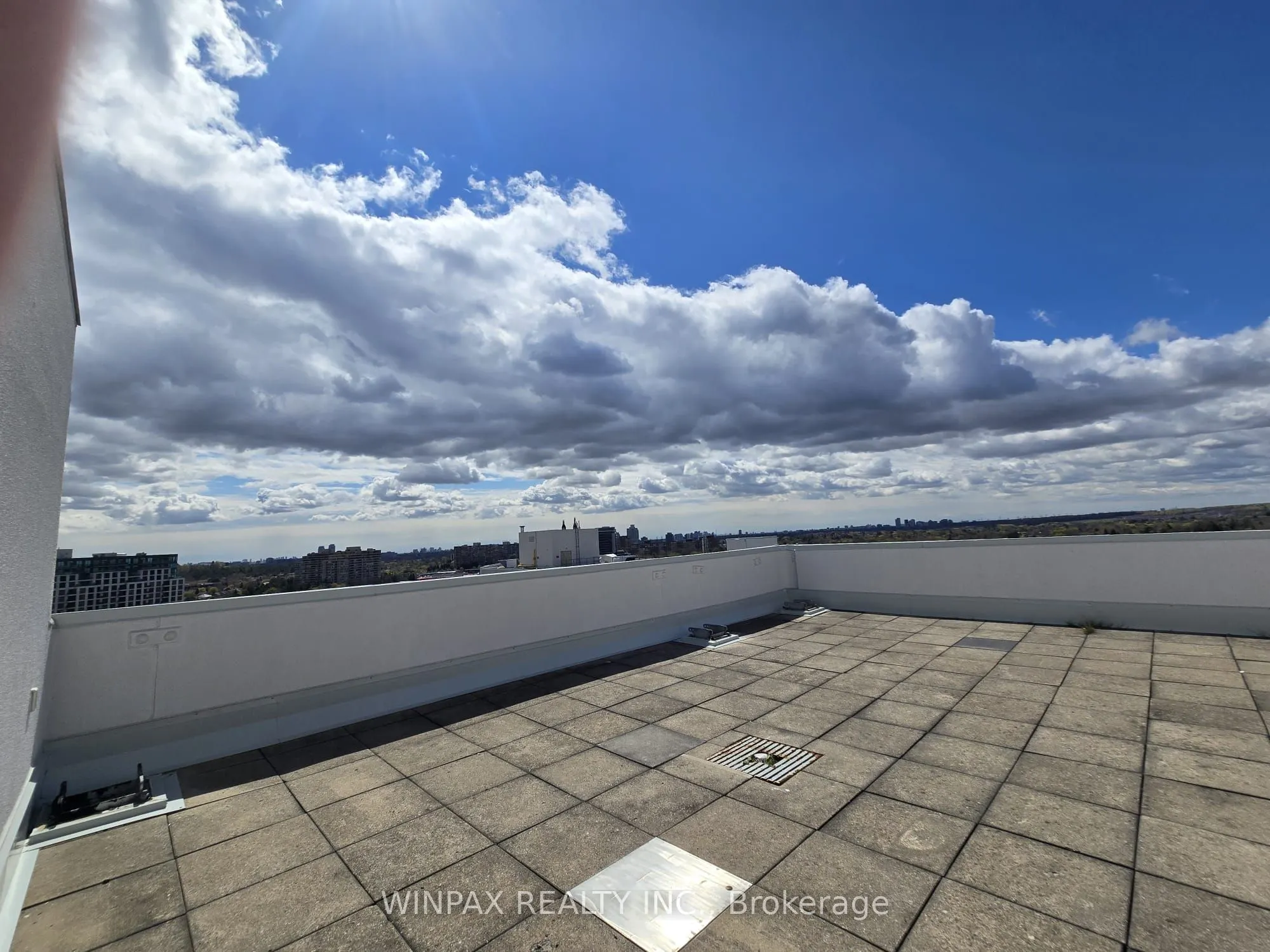 20 Harding Boulevard #1202