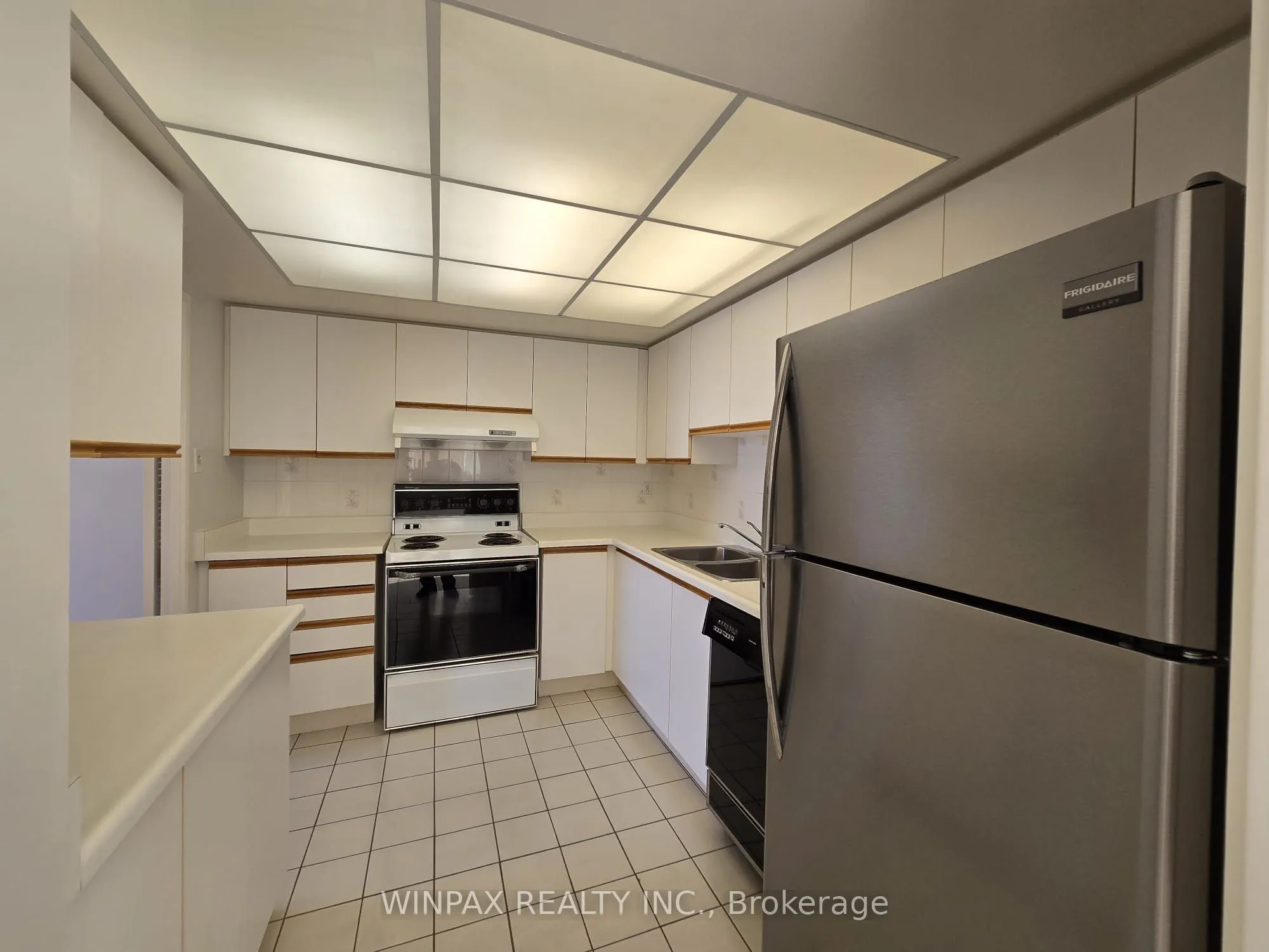 20 Harding Boulevard #1202