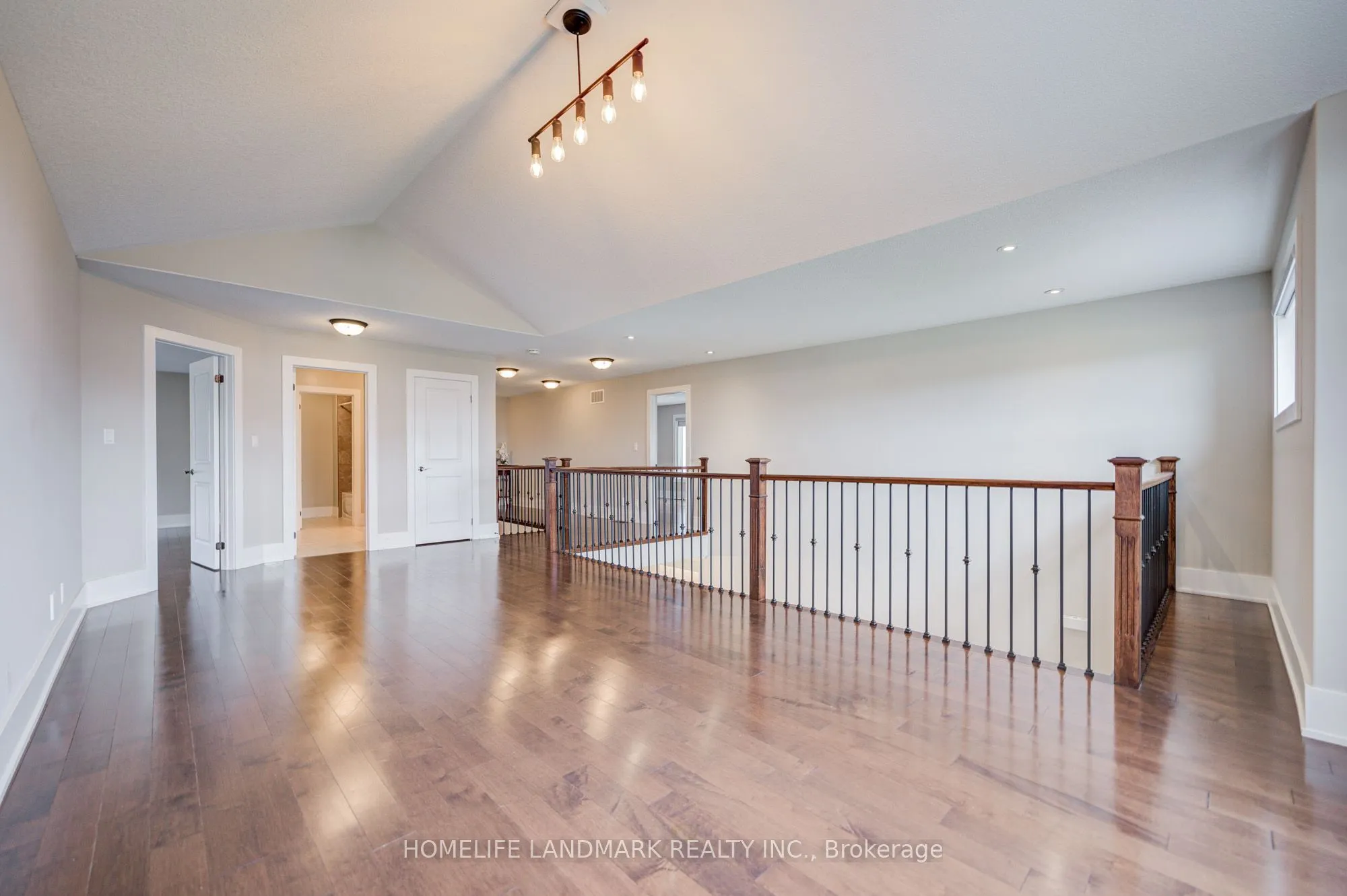 295 Sunnybrae Avenue