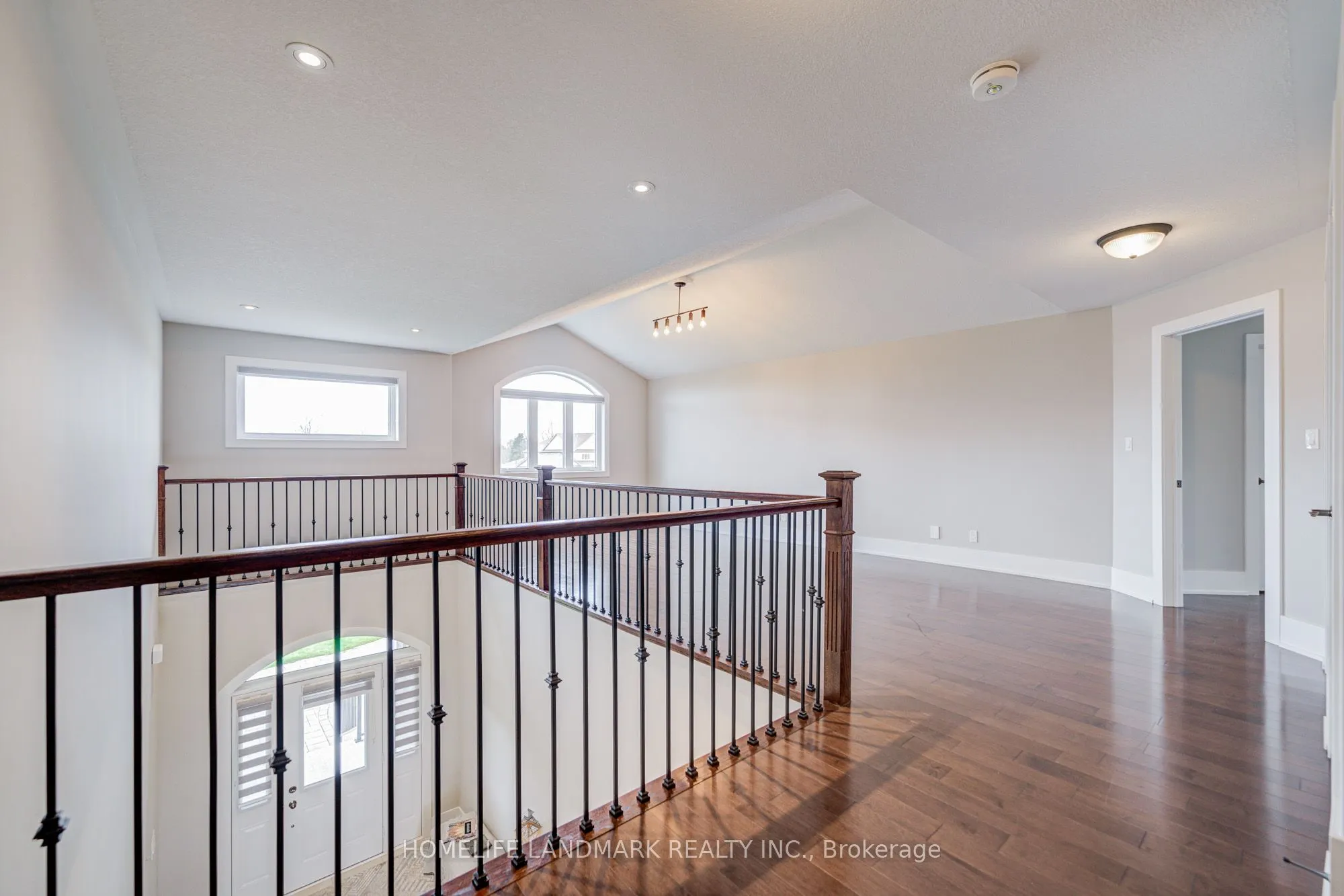 295 Sunnybrae Avenue