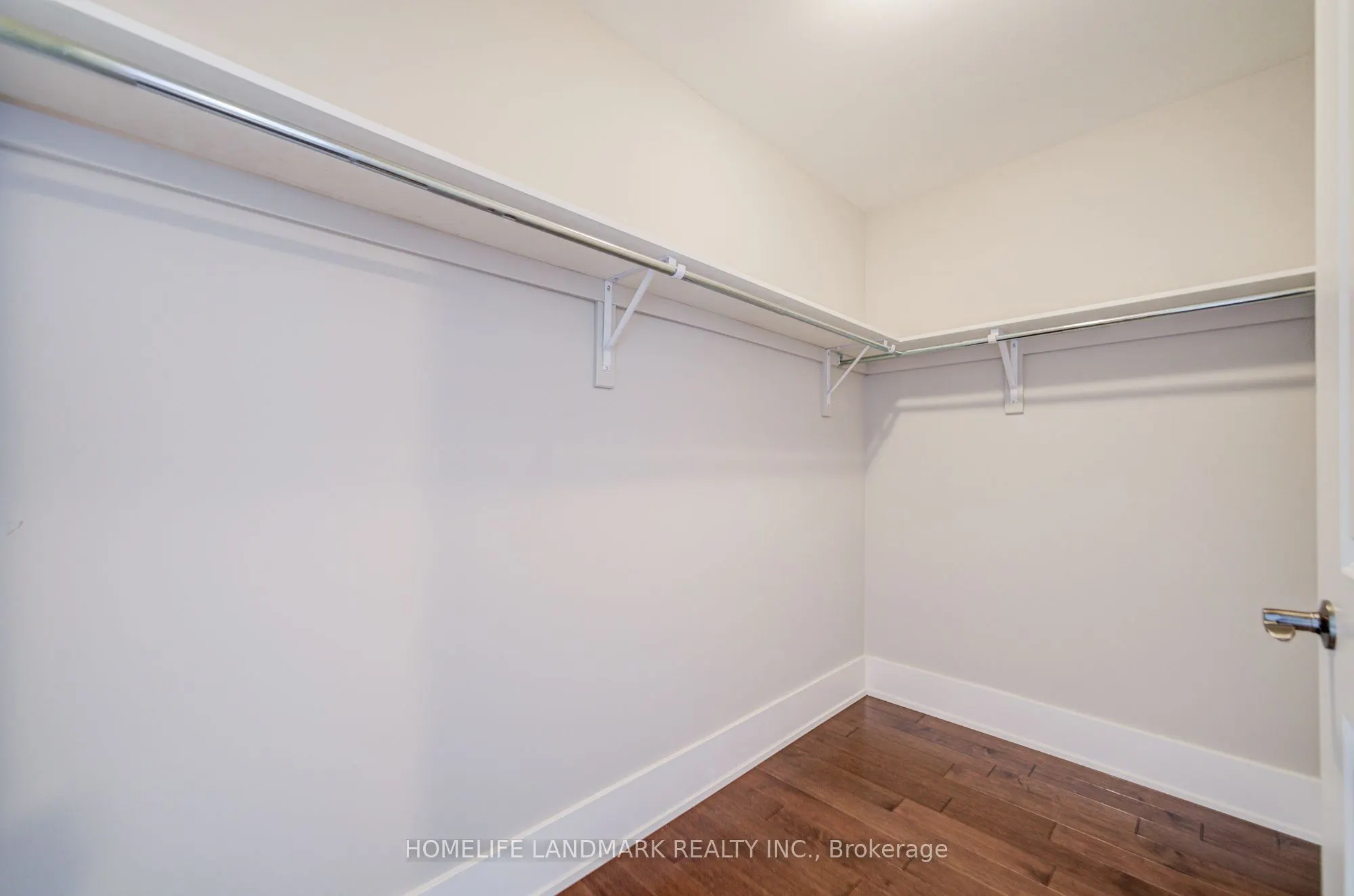 295 Sunnybrae Avenue