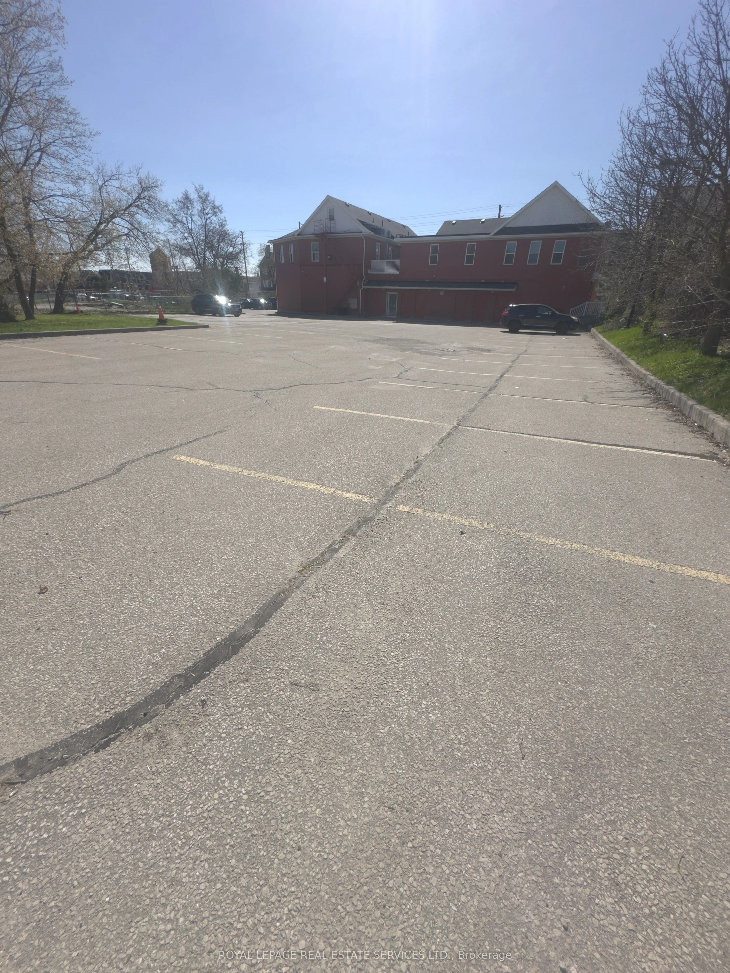 10055 Keele Street #202