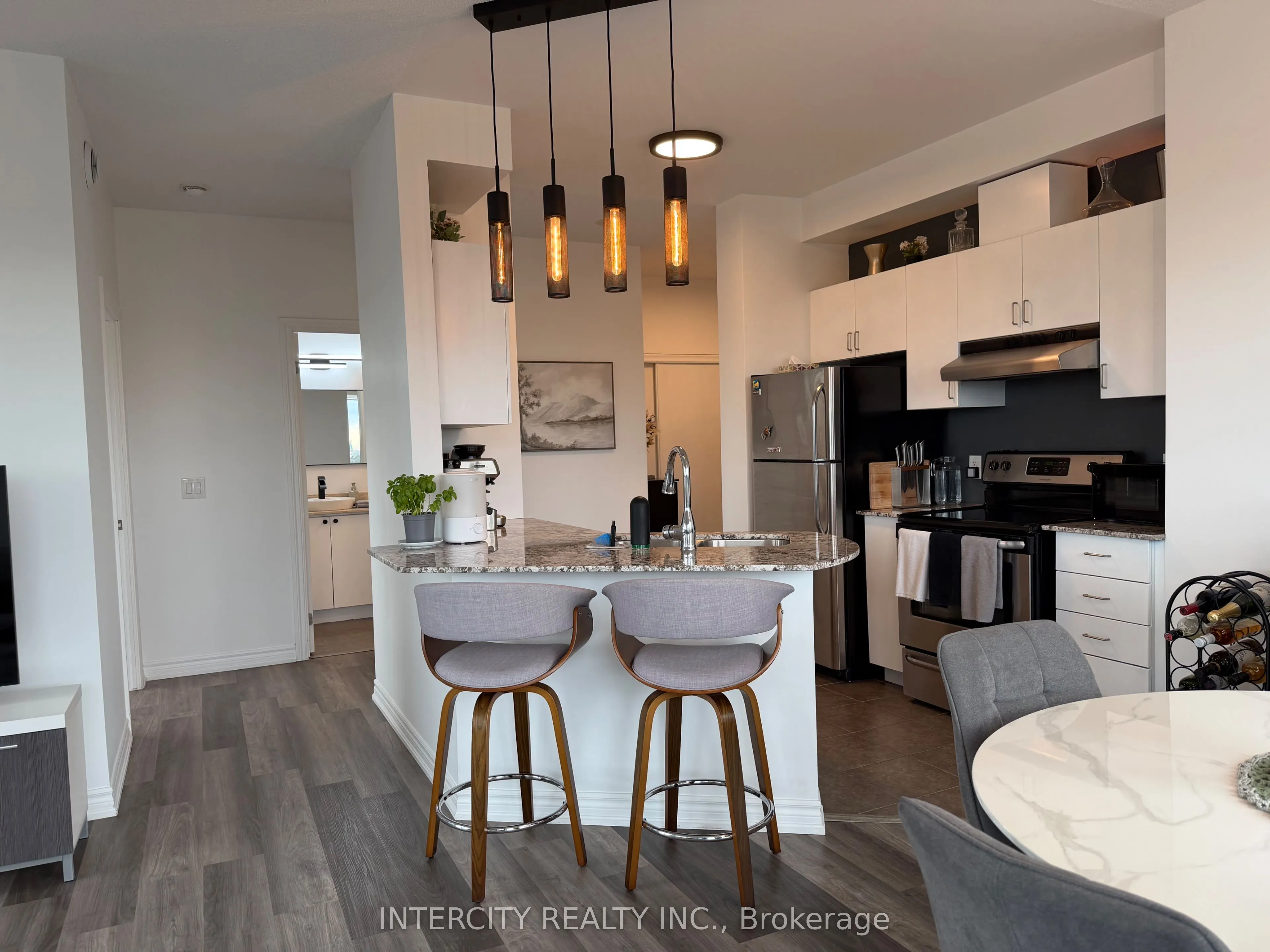 7730 Kipling Avenue #802