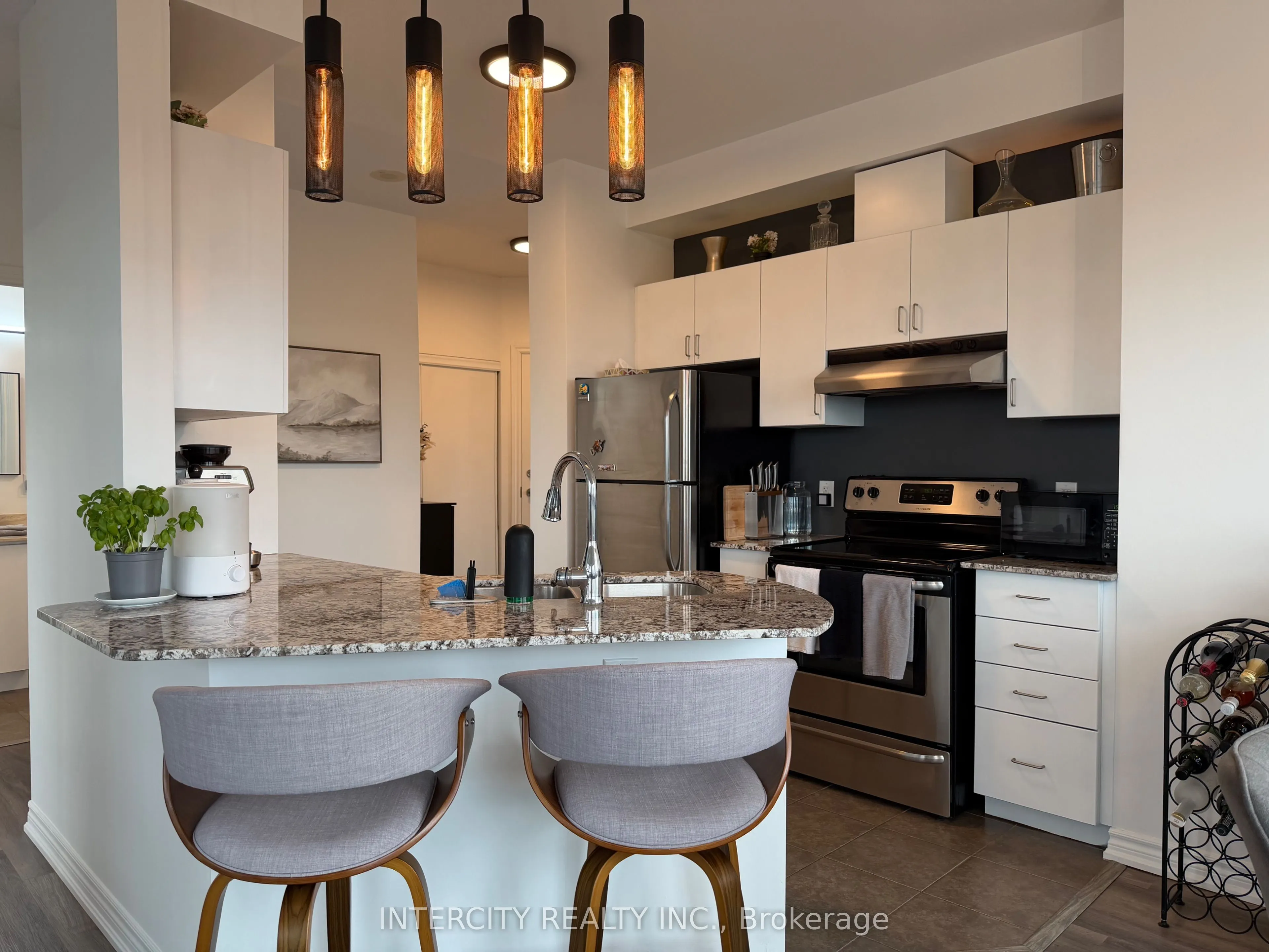7730 Kipling Avenue #802