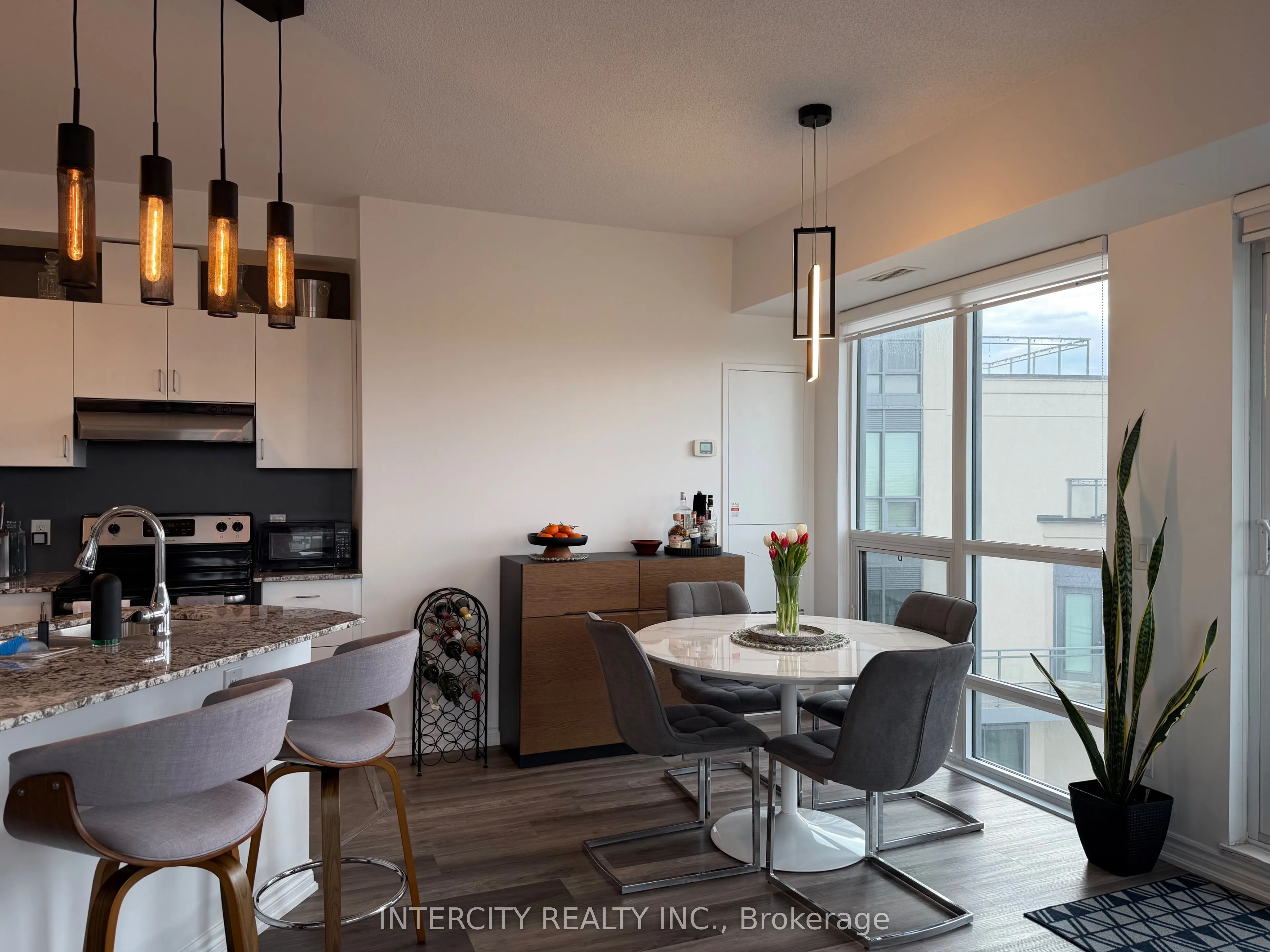 7730 Kipling Avenue #802