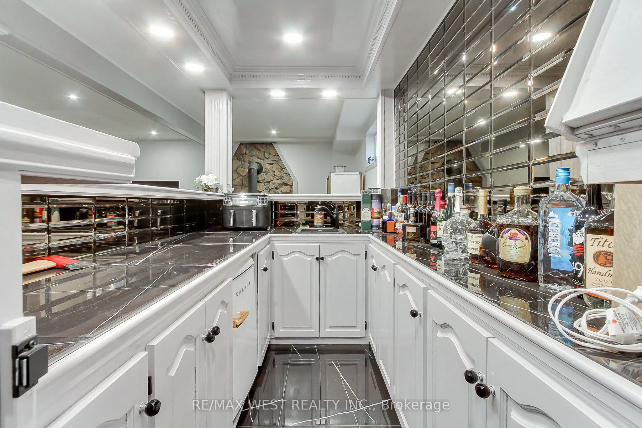 177 Hedge Road
