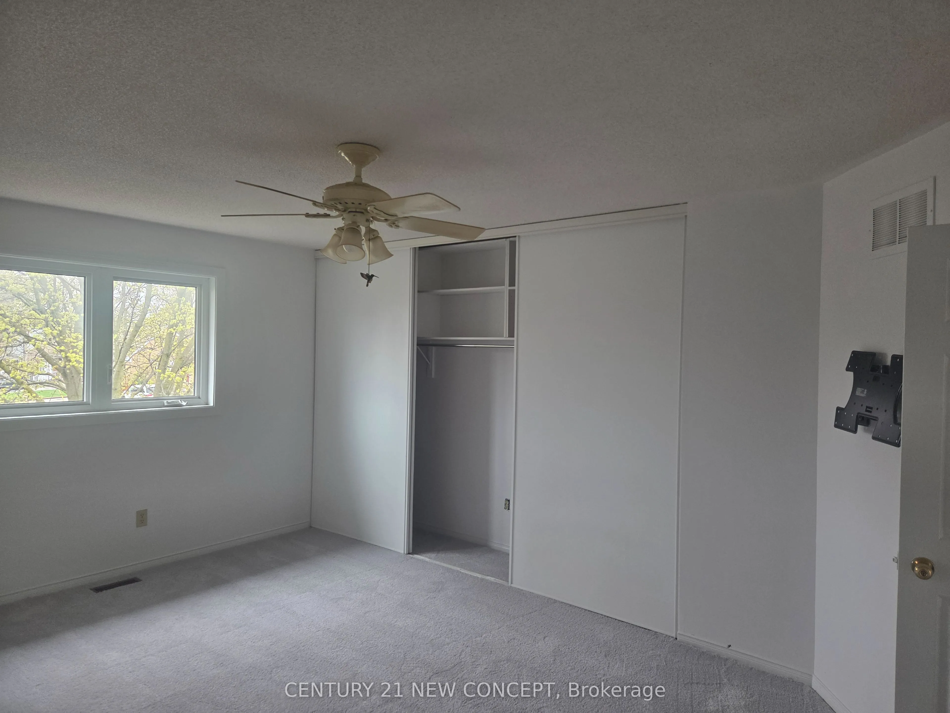 74 Dunsmore Crescent