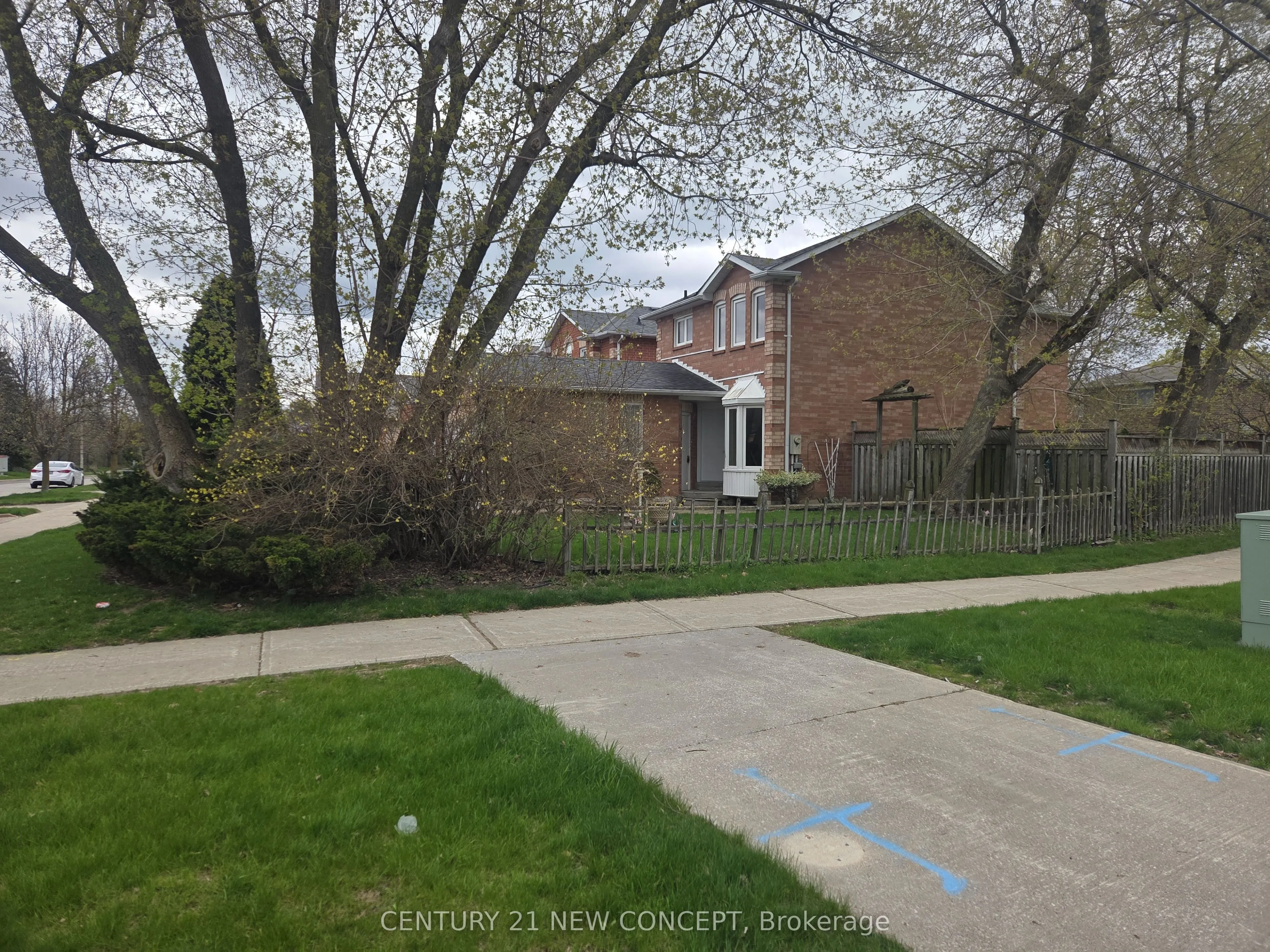 74 Dunsmore Crescent