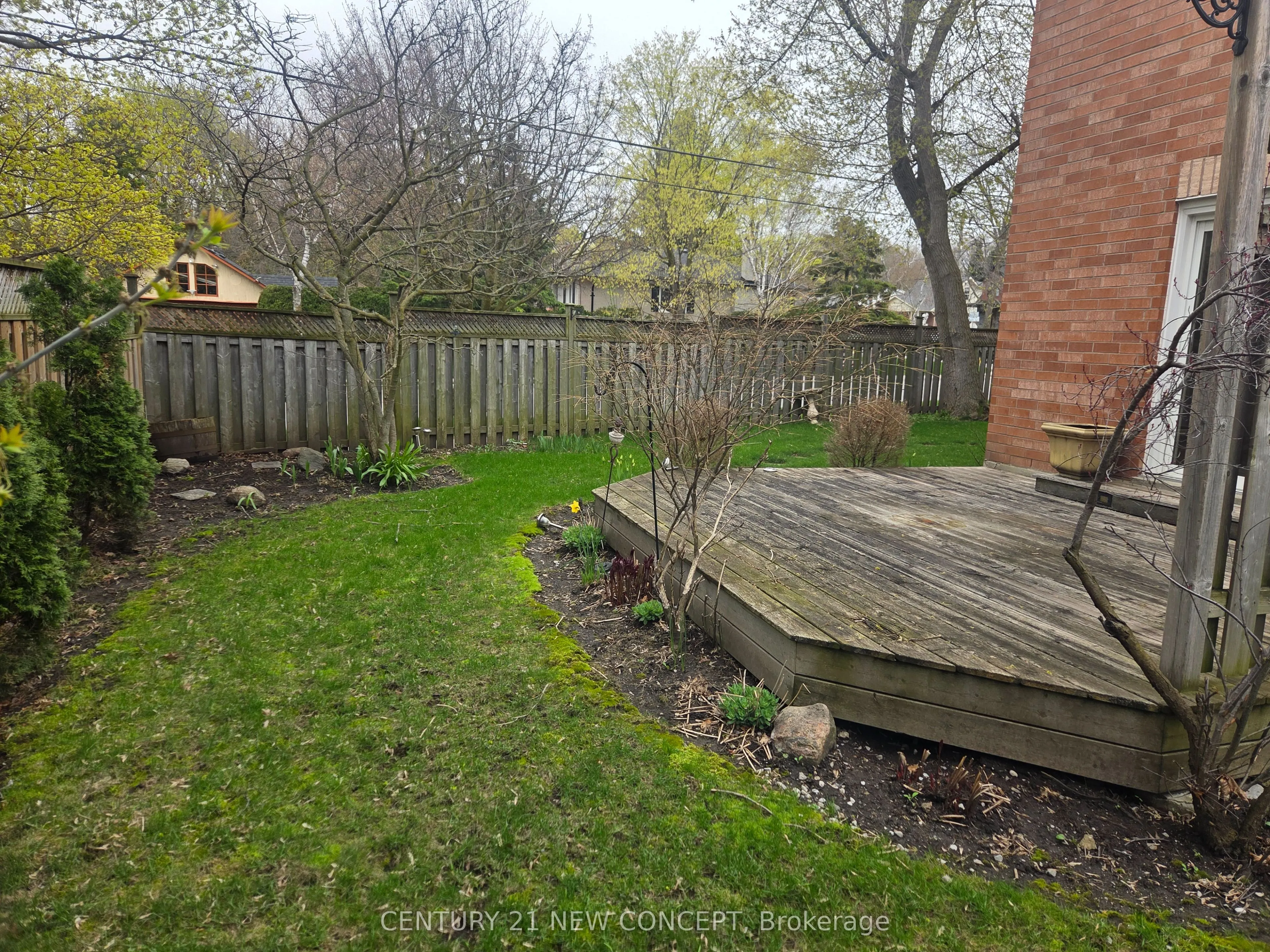 74 Dunsmore Crescent