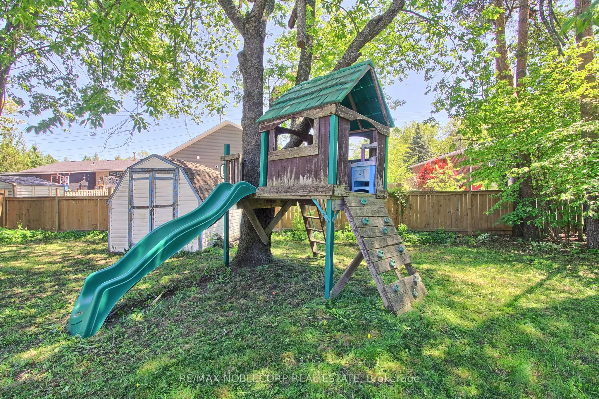 17 Larkdale Crescent
