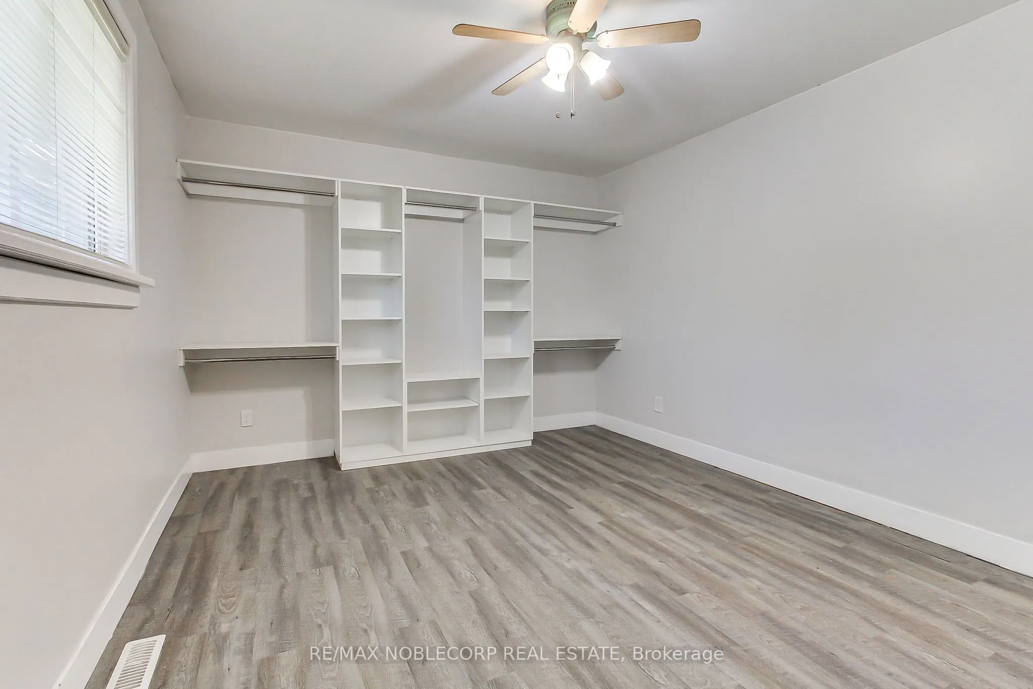 17 Larkdale Crescent