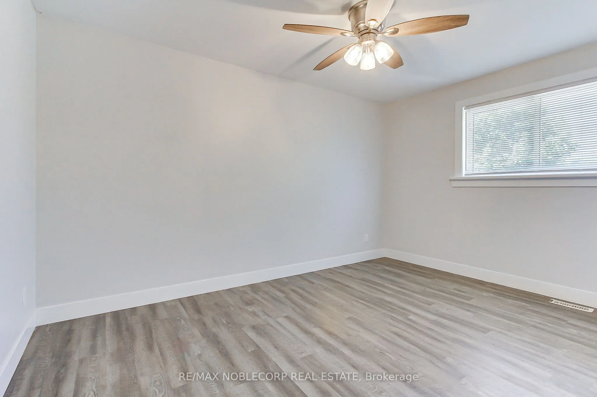 17 Larkdale Crescent