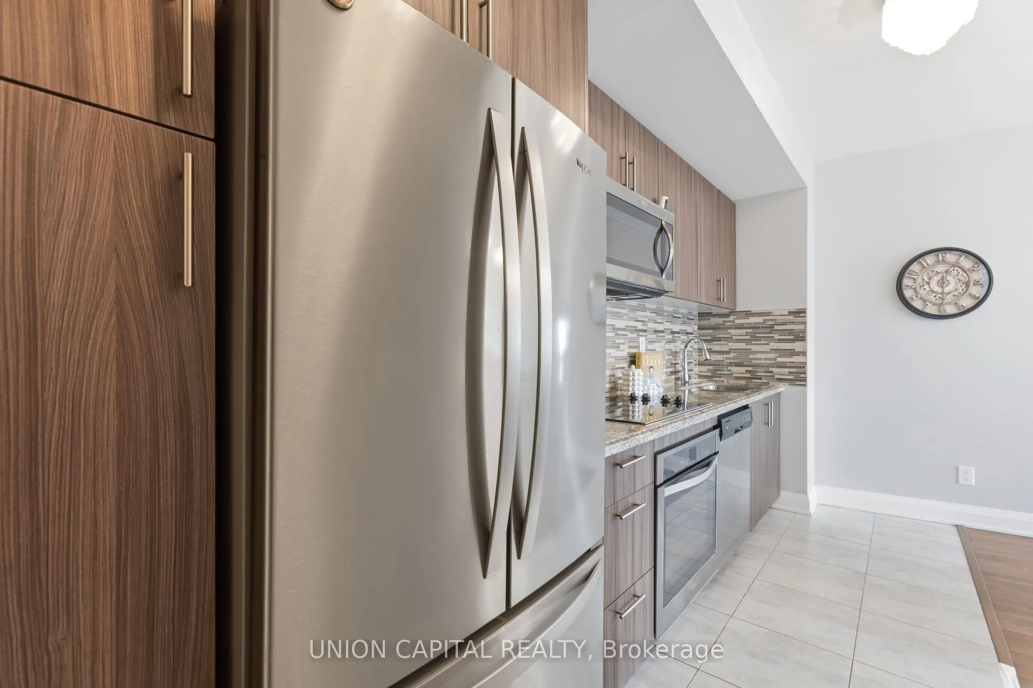 112 Woodbridge Avenue #412